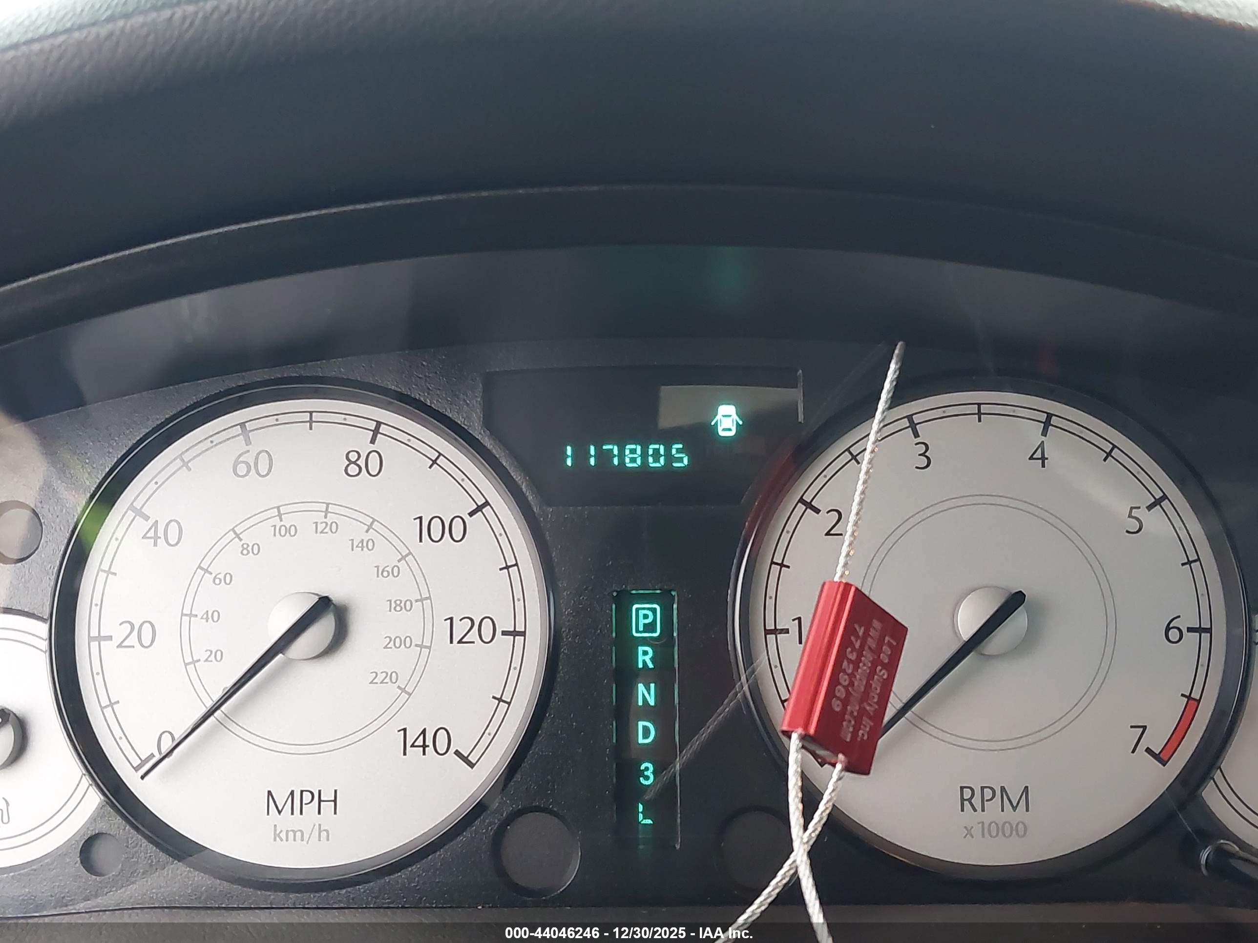 CHRYSLER 300 image 7