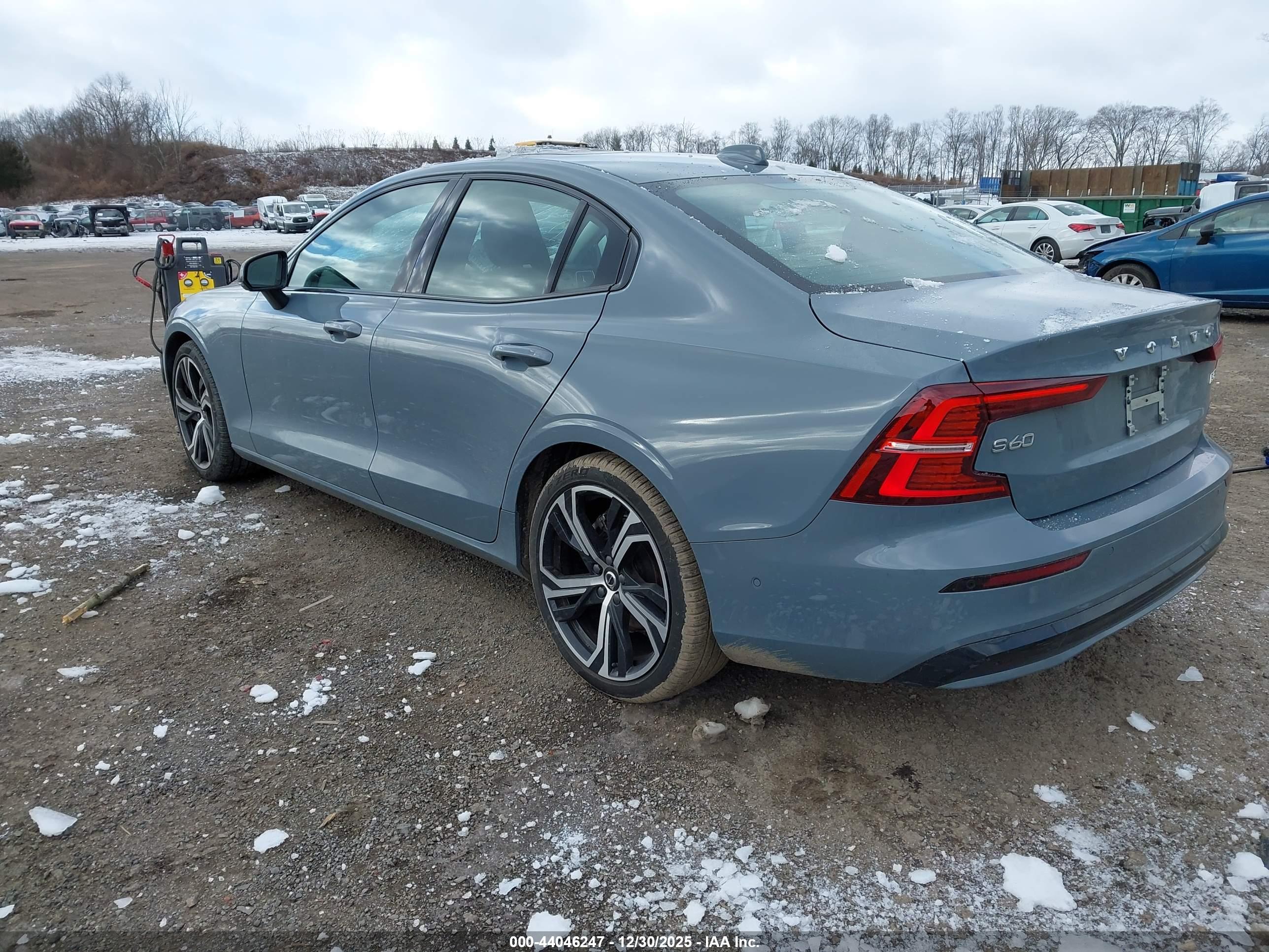 VOLVO S60 image 3
