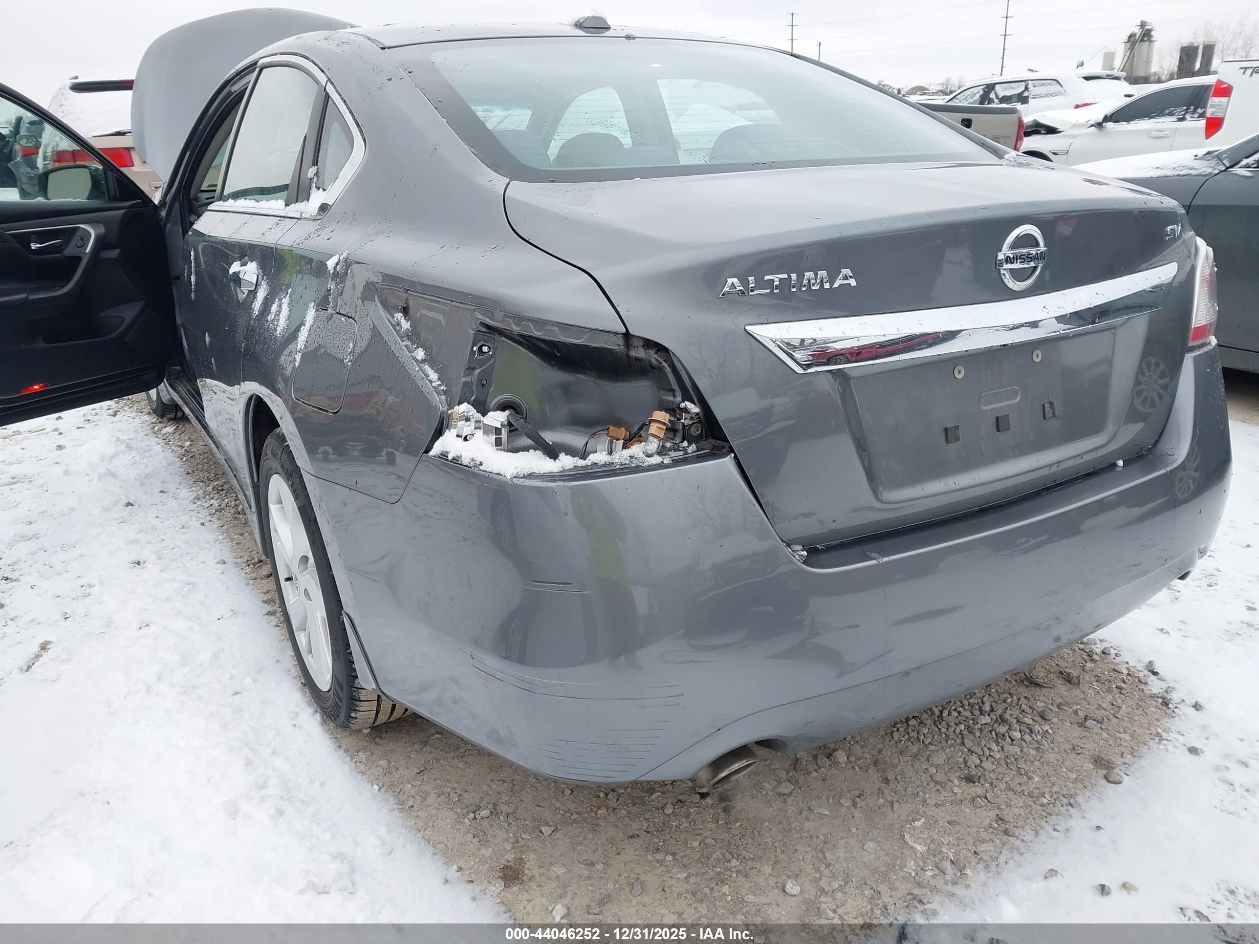 NISSAN ALTIMA image 6