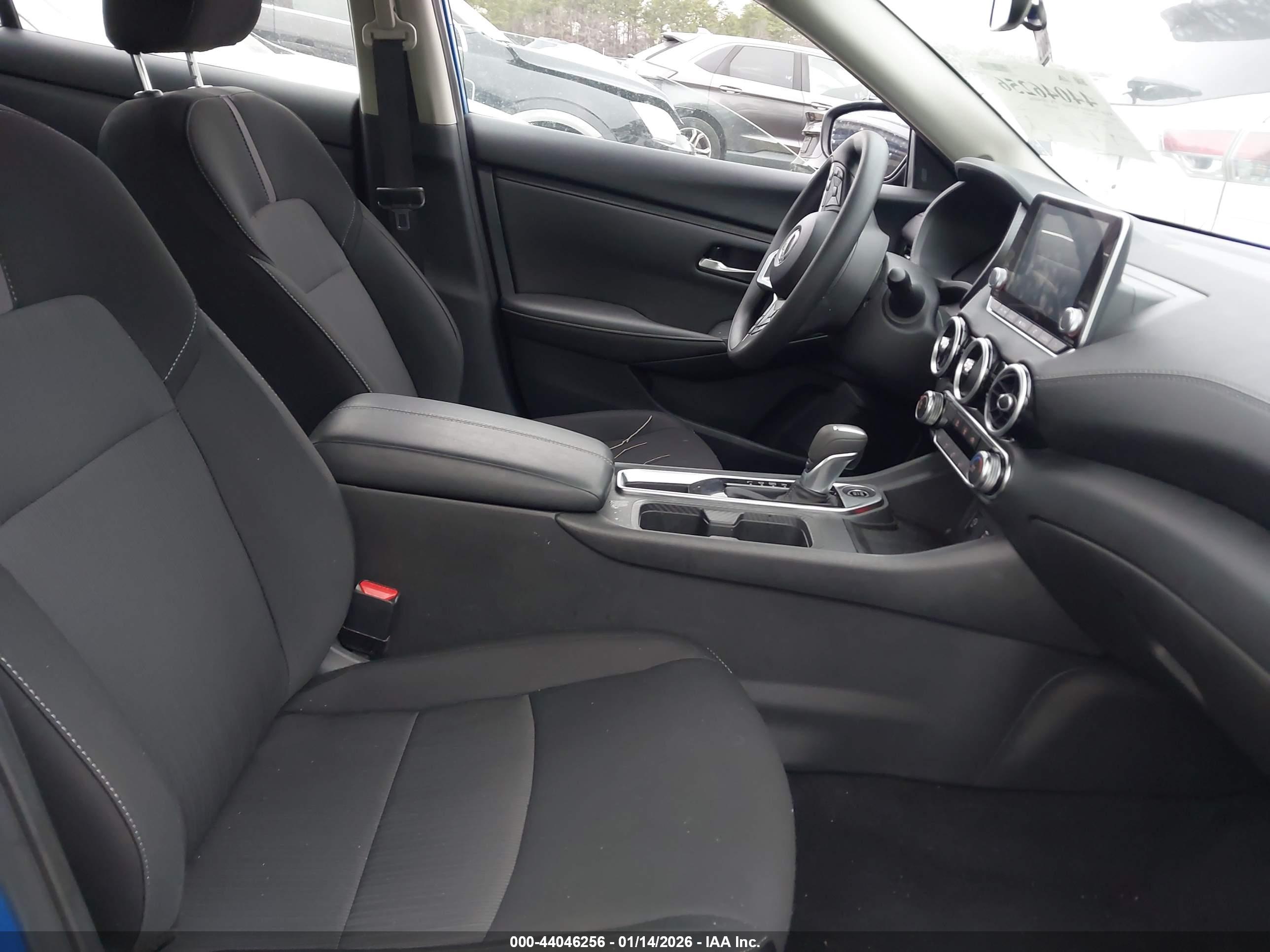 NISSAN SENTRA image 5