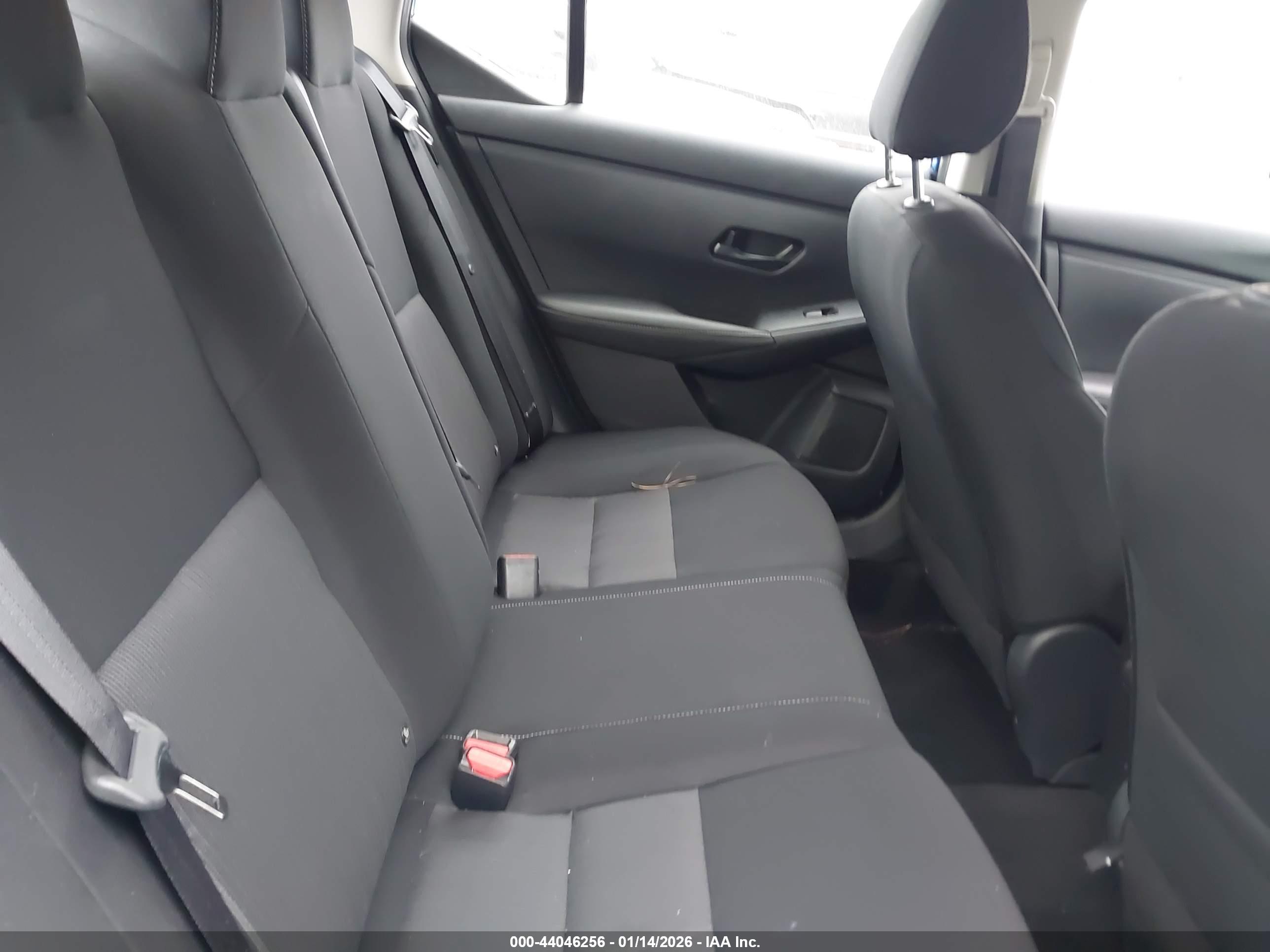 NISSAN SENTRA image 8