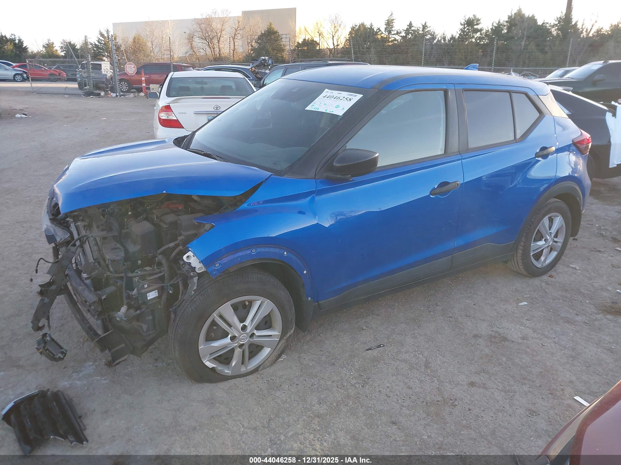 NISSAN KICKS image 2