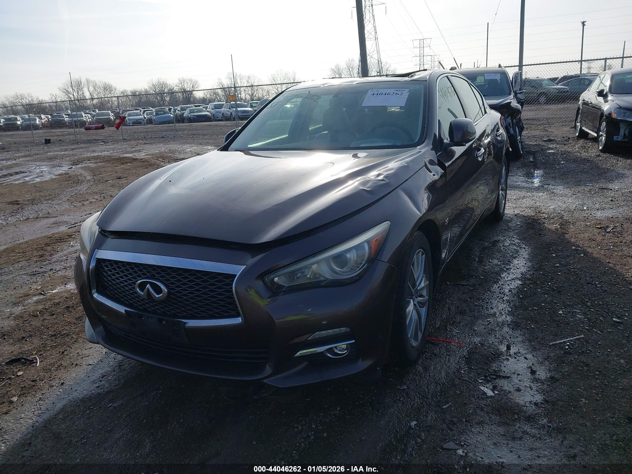 INFINITI Q50 image 2
