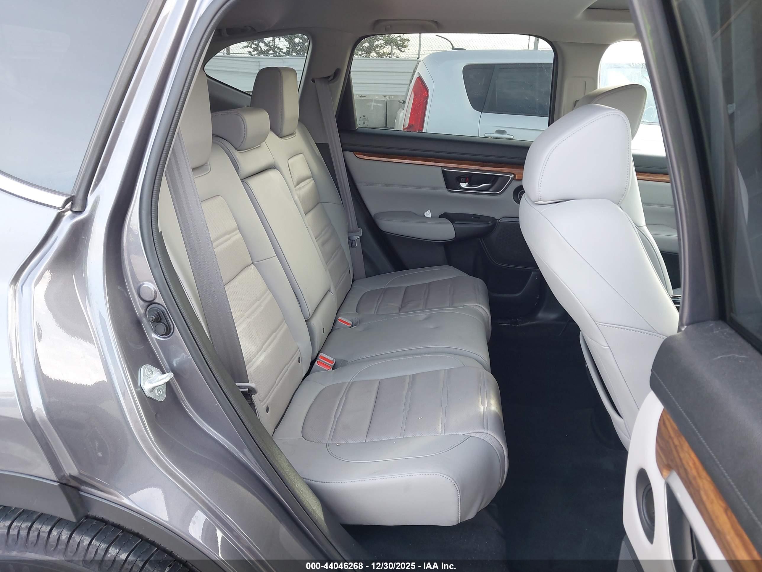 HONDA CR-V image 8