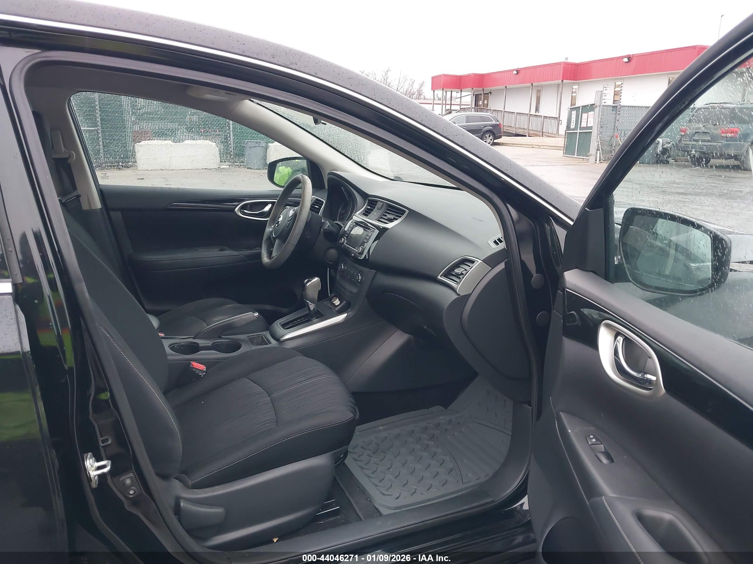 NISSAN SENTRA image 5
