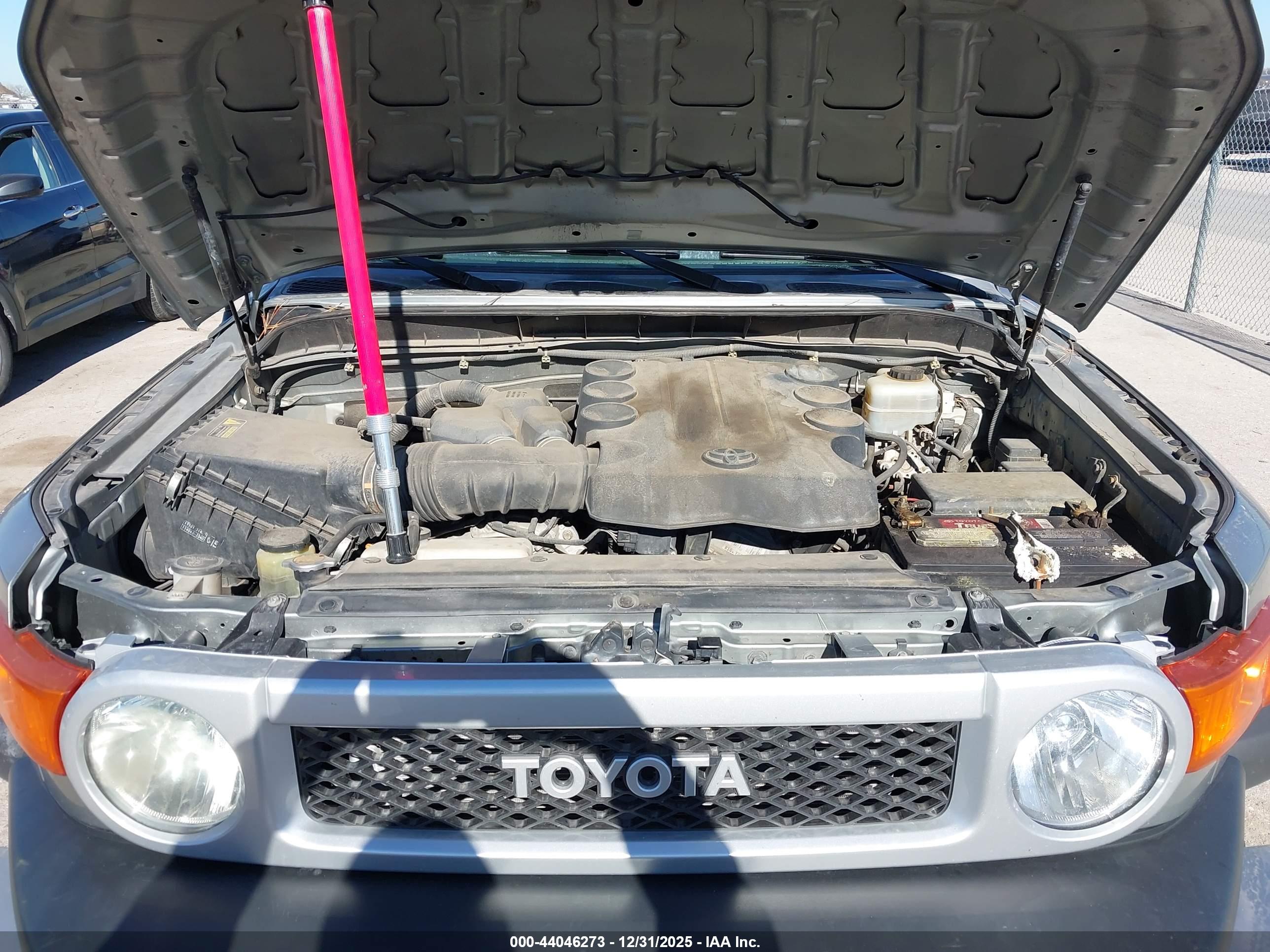 TOYOTA FJ image 10