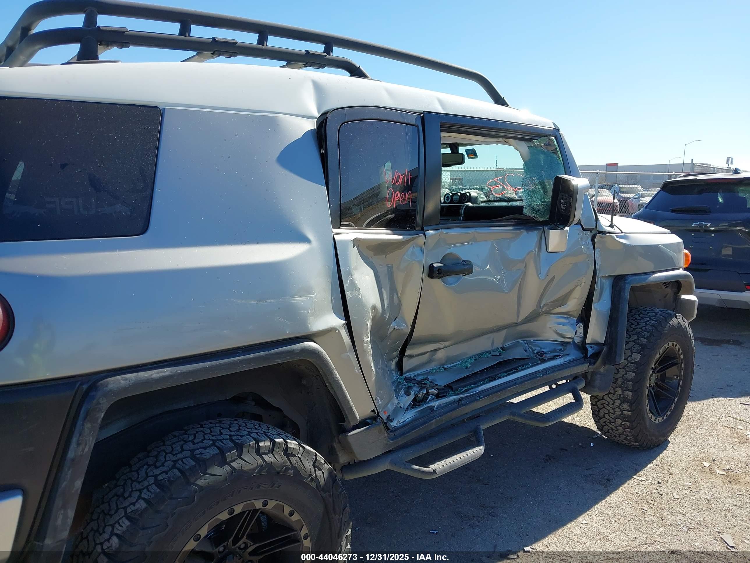 TOYOTA FJ image 6