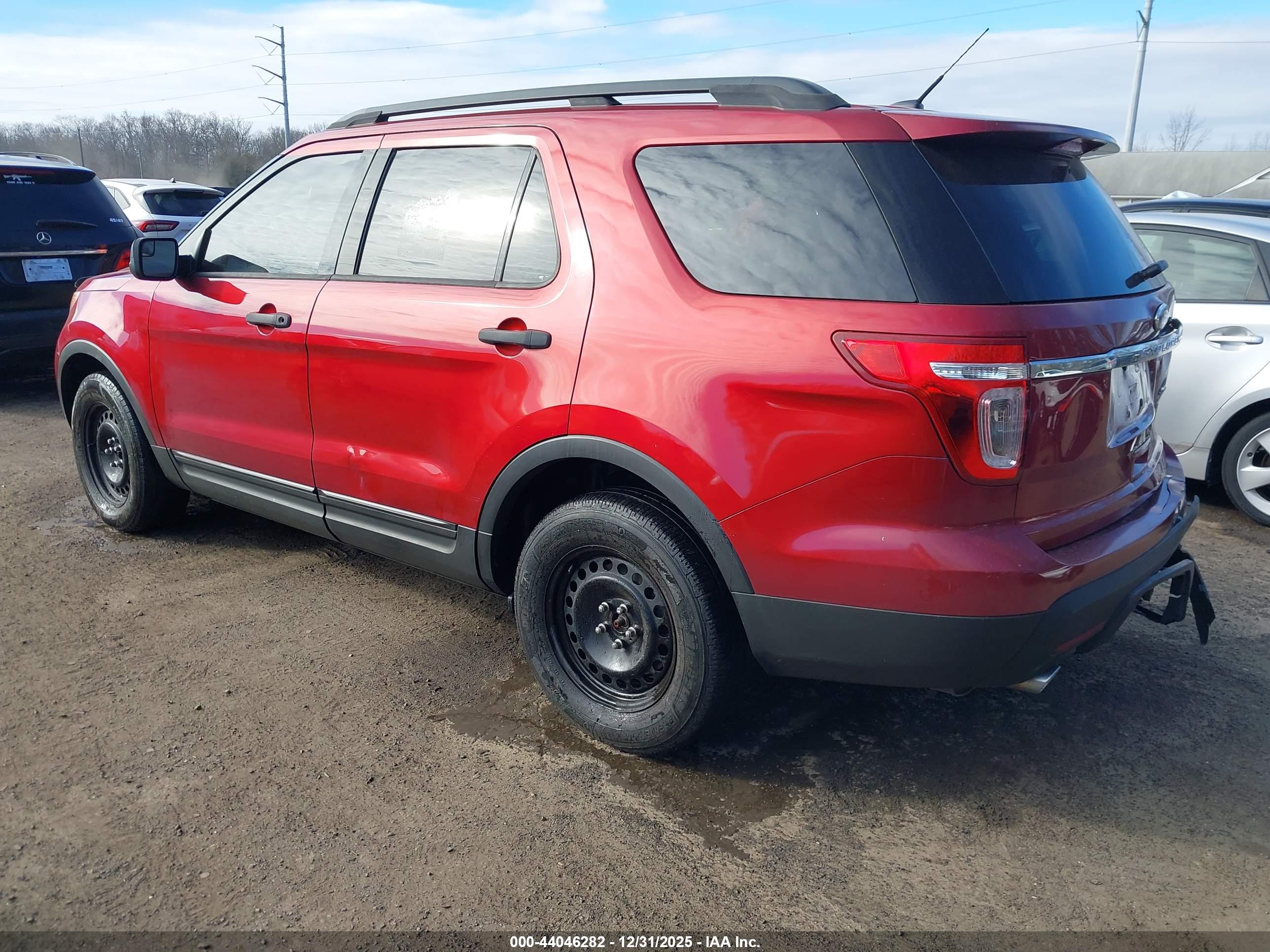 FORD EXPLORER image 3