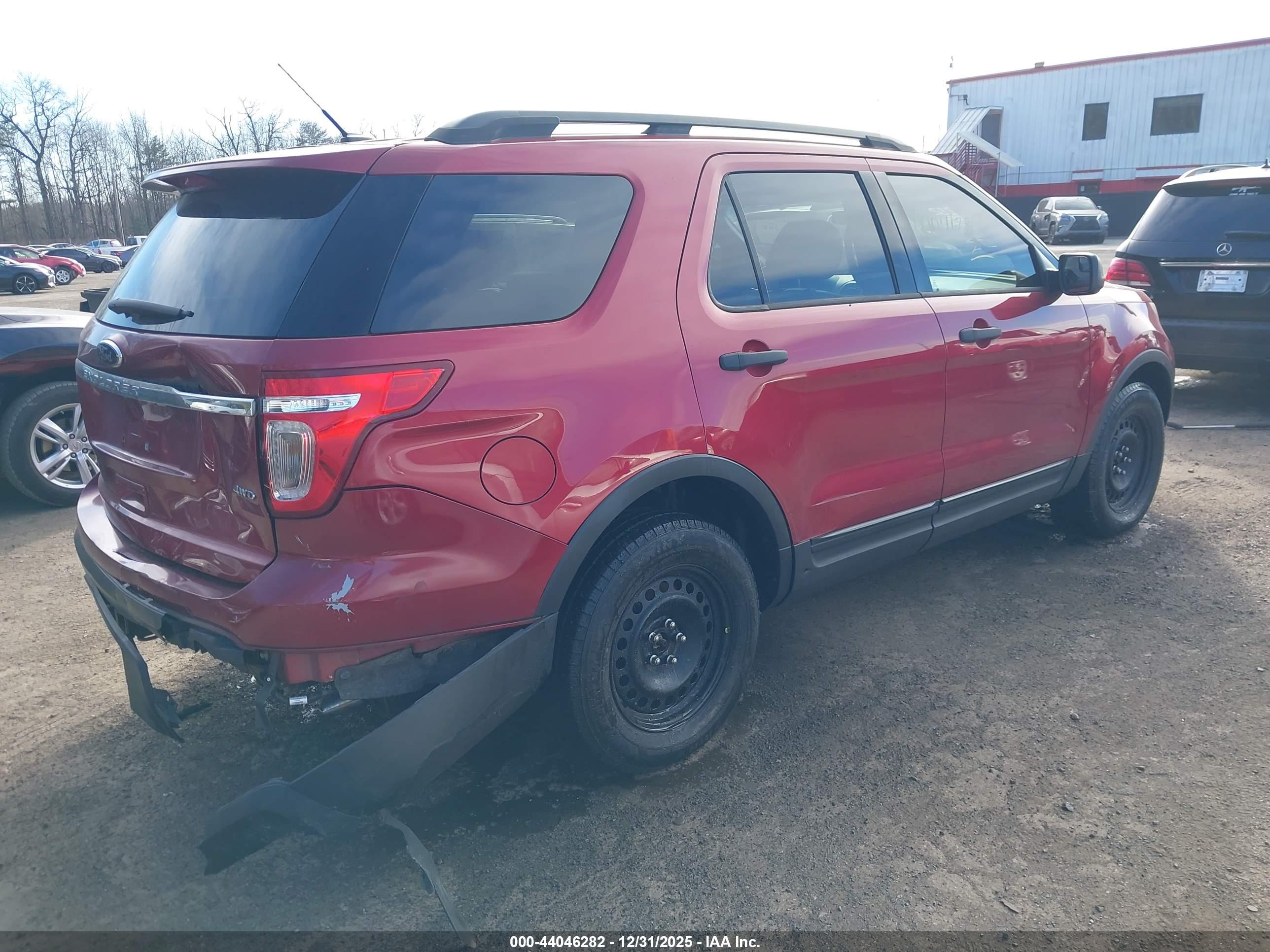 FORD EXPLORER image 4