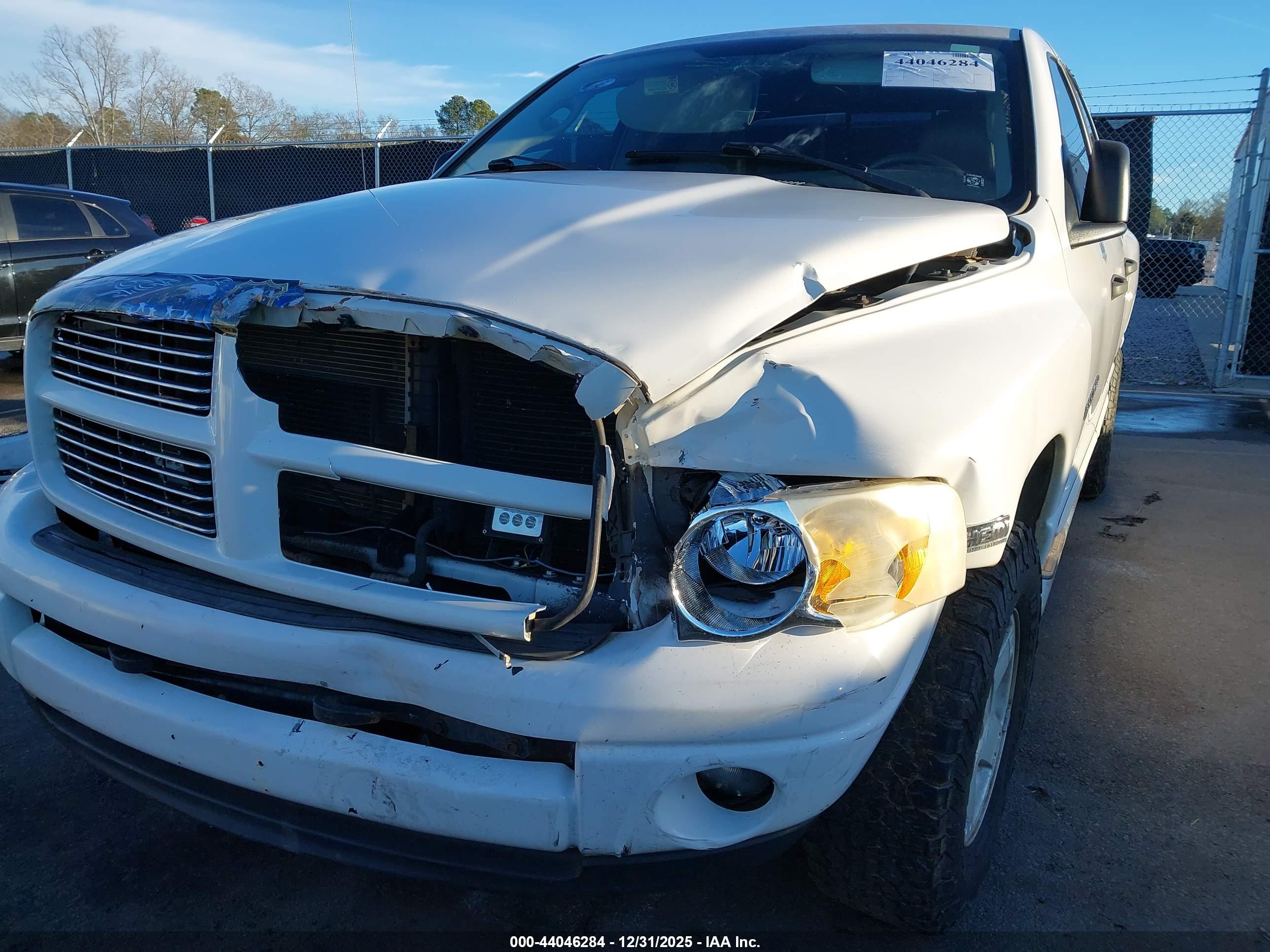 DODGE RAM image 6