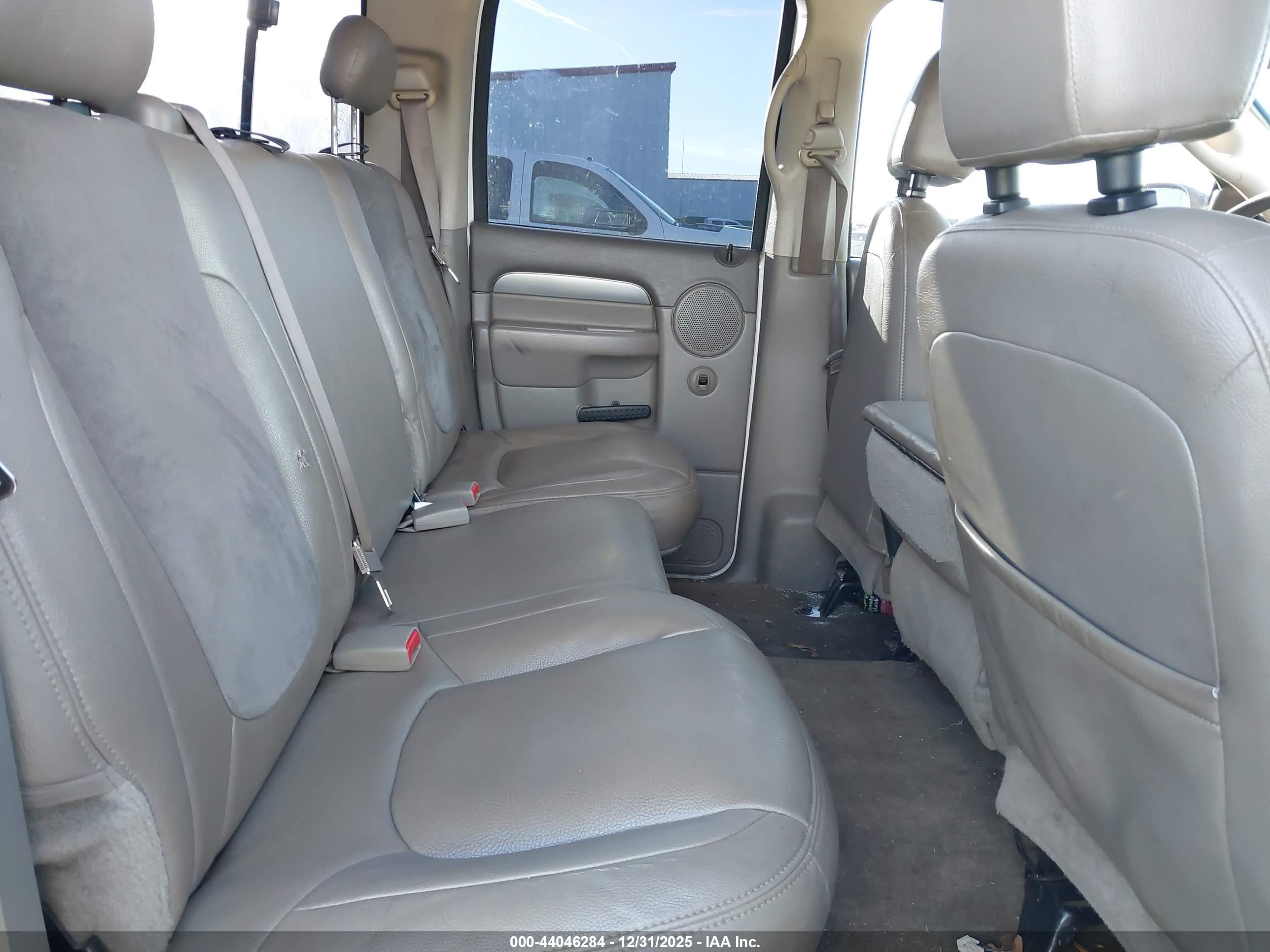 DODGE RAM image 8