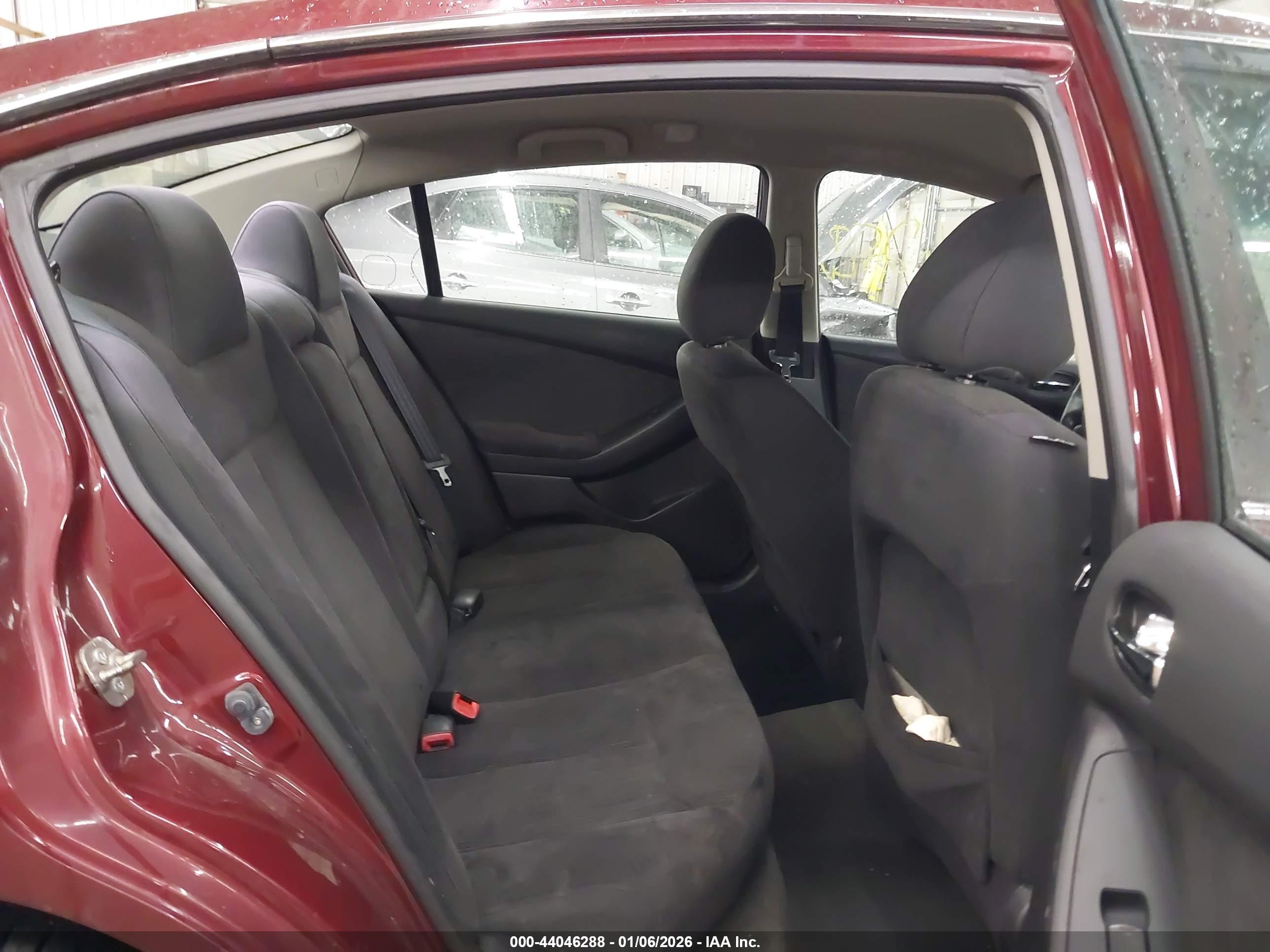 NISSAN ALTIMA image 8