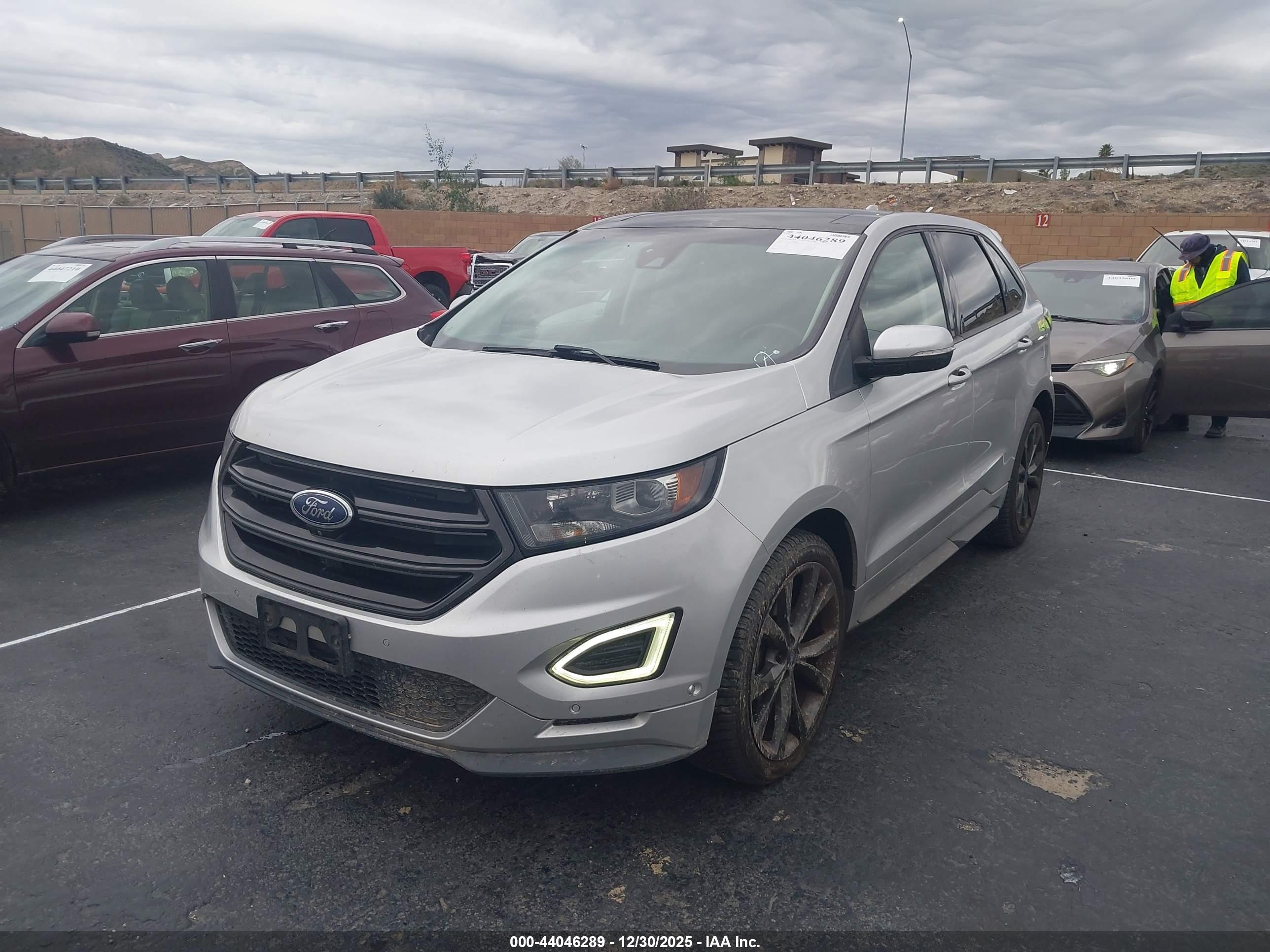 FORD EDGE image 2