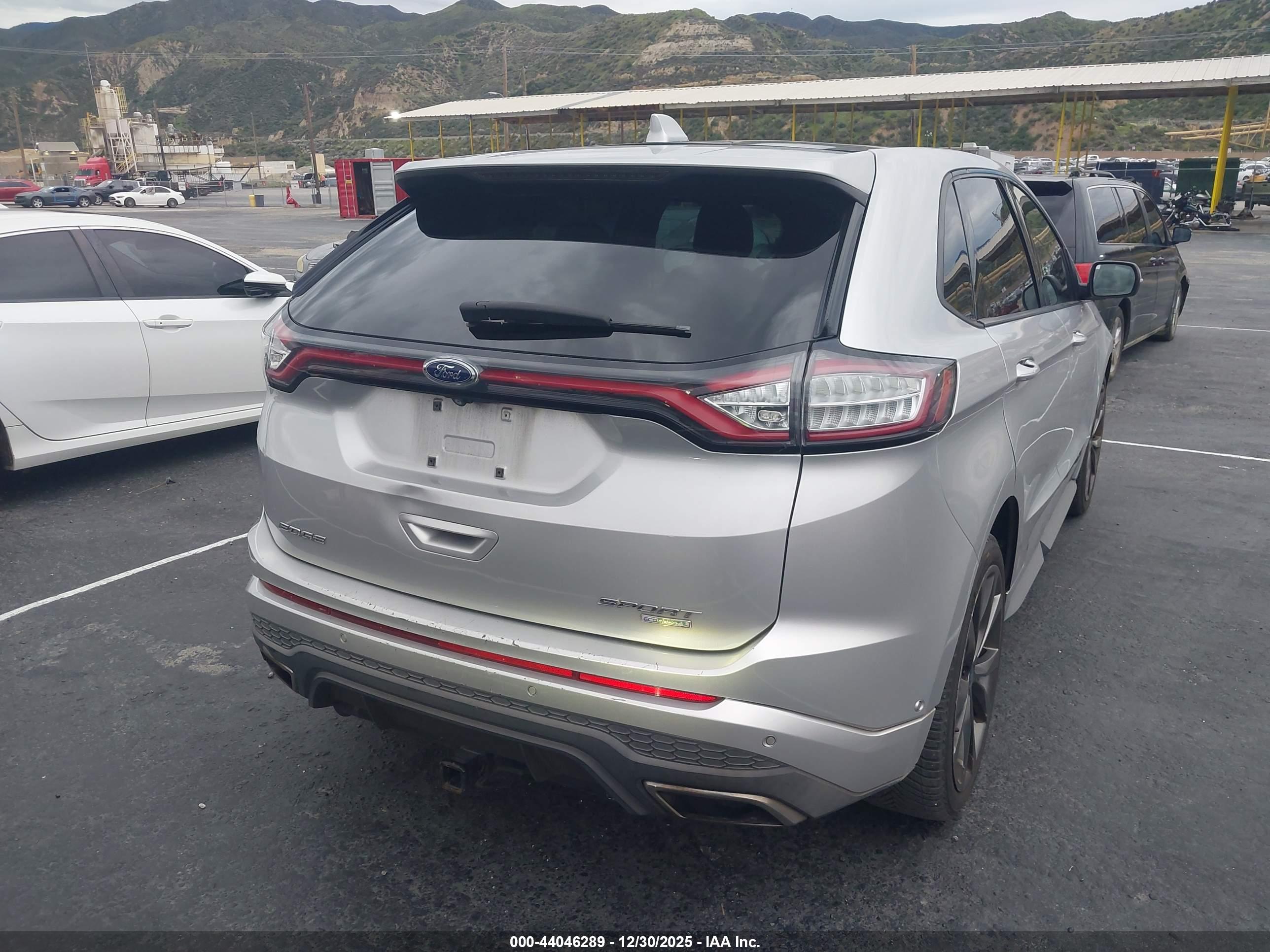 FORD EDGE image 4