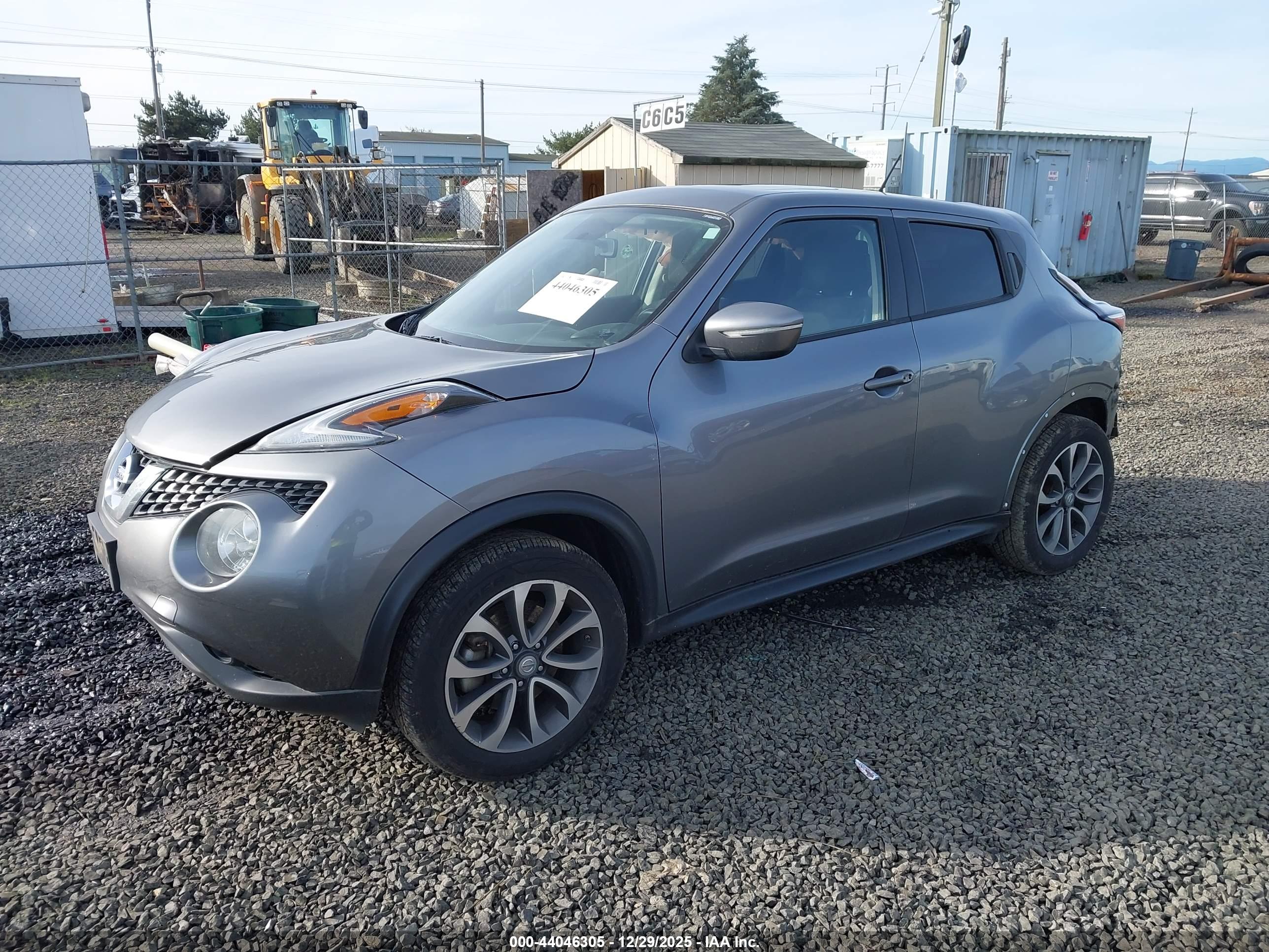NISSAN JUKE image 2