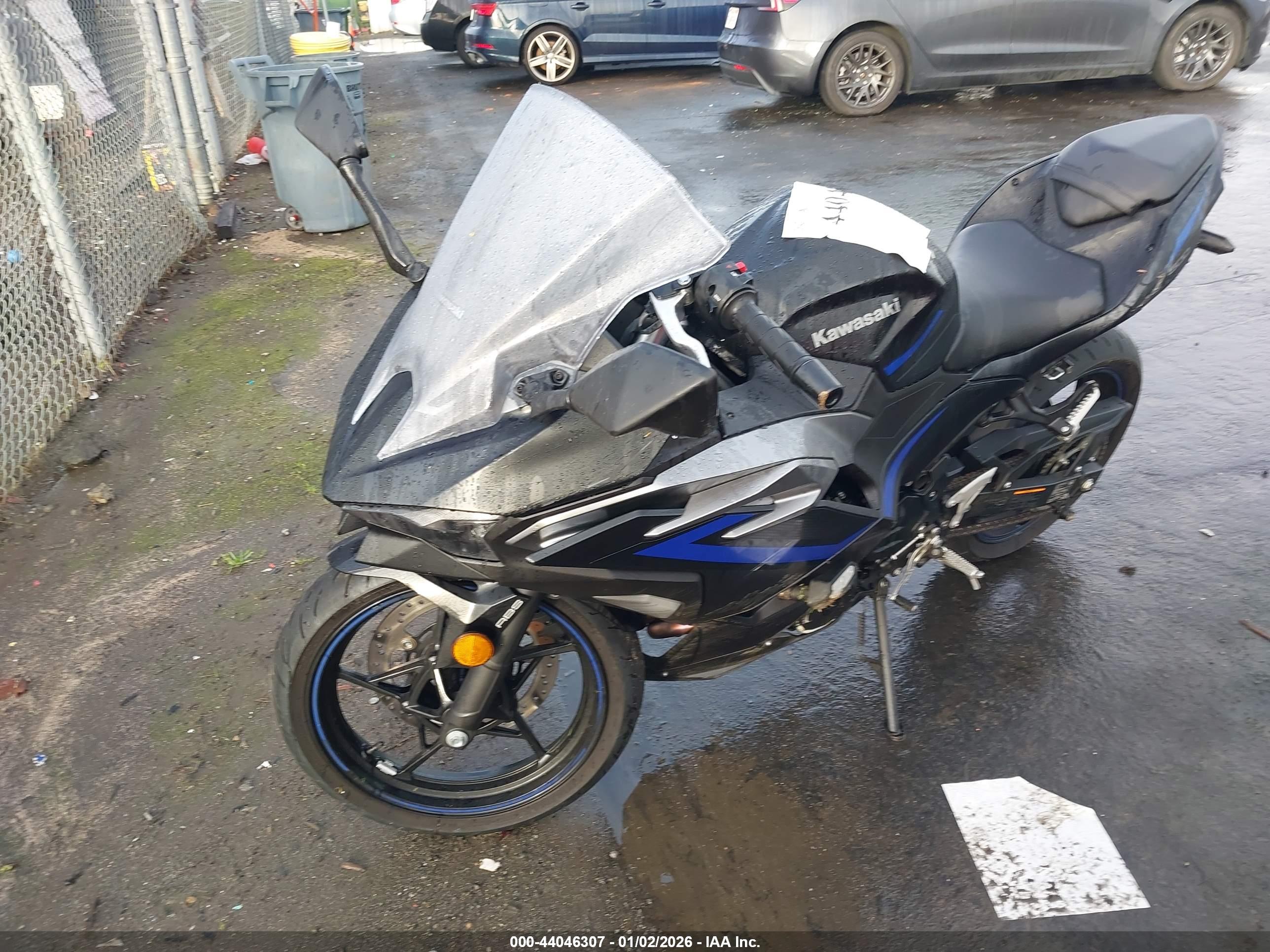 KAWASAKI EX500 image 2