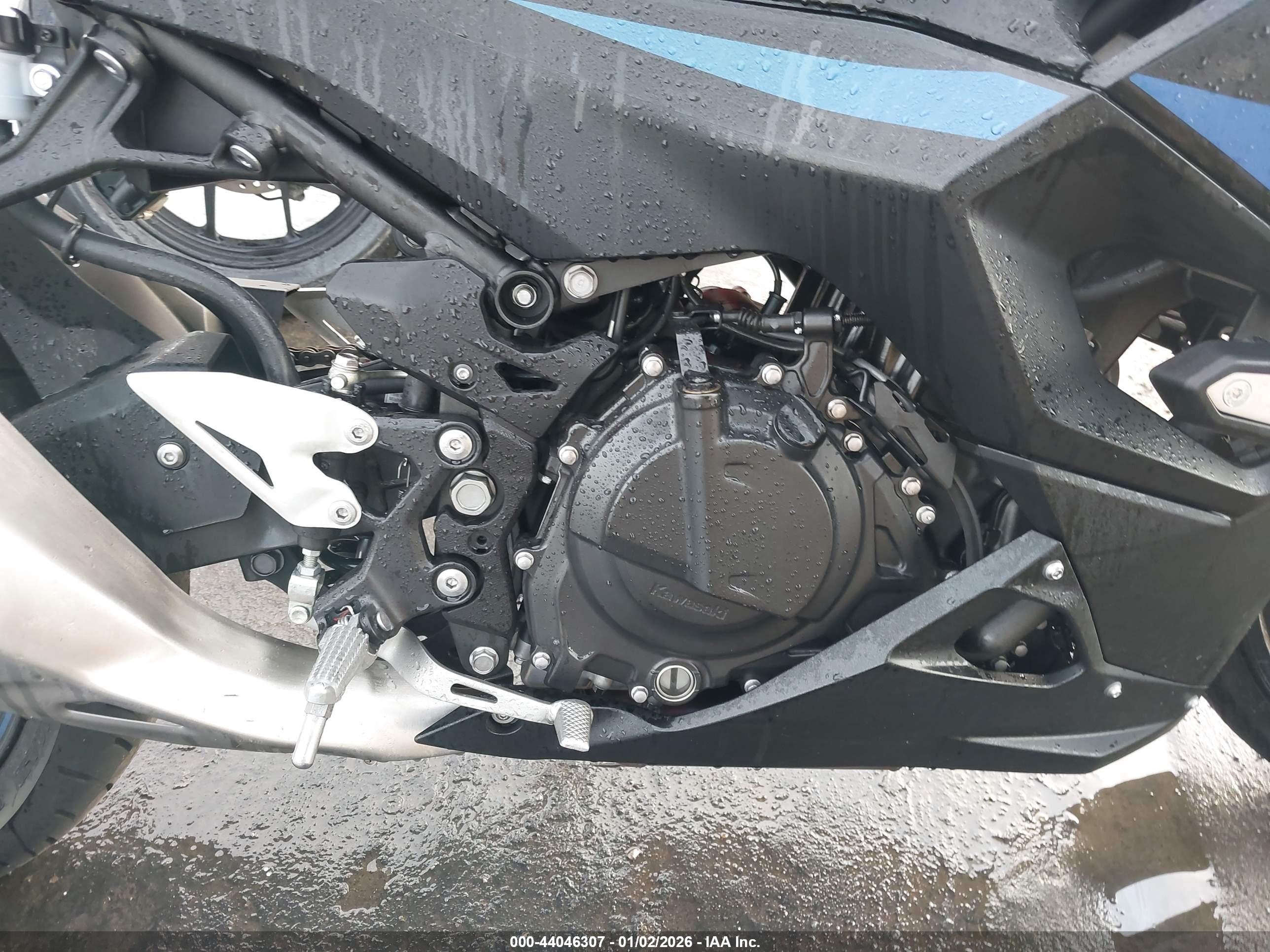 KAWASAKI EX500 image 8