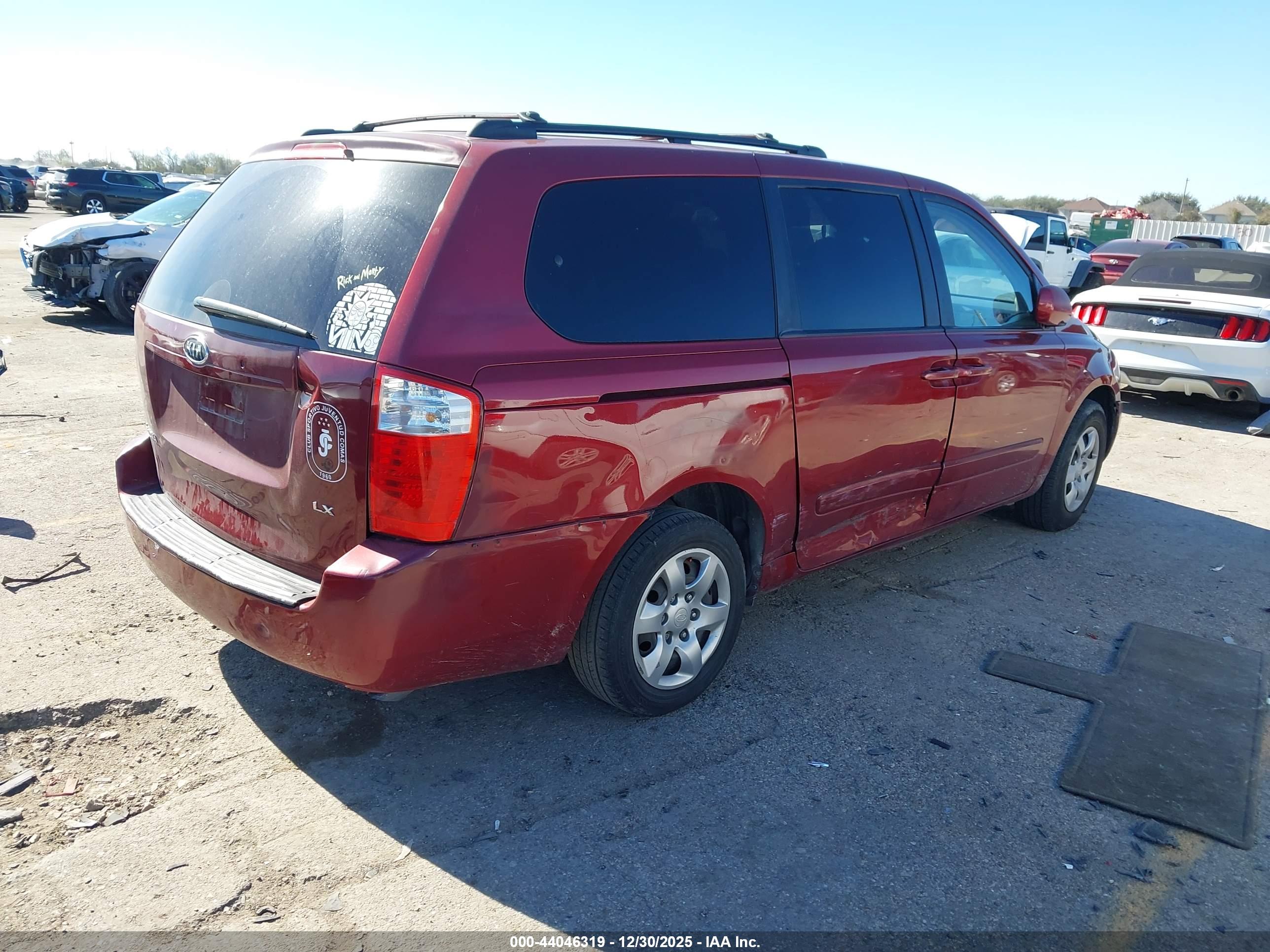 KIA SEDONA image 4