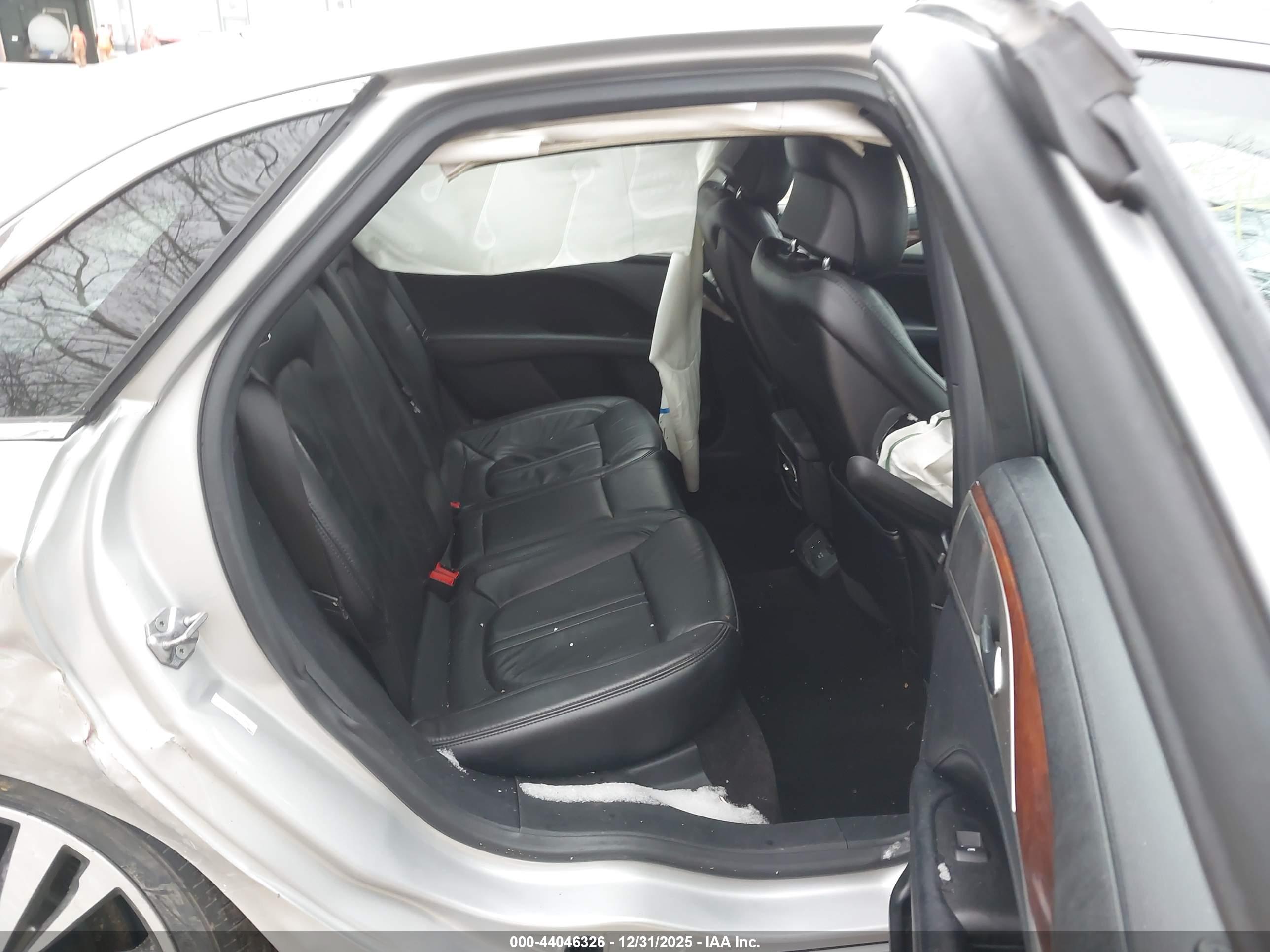 LINCOLN MKZ image 8