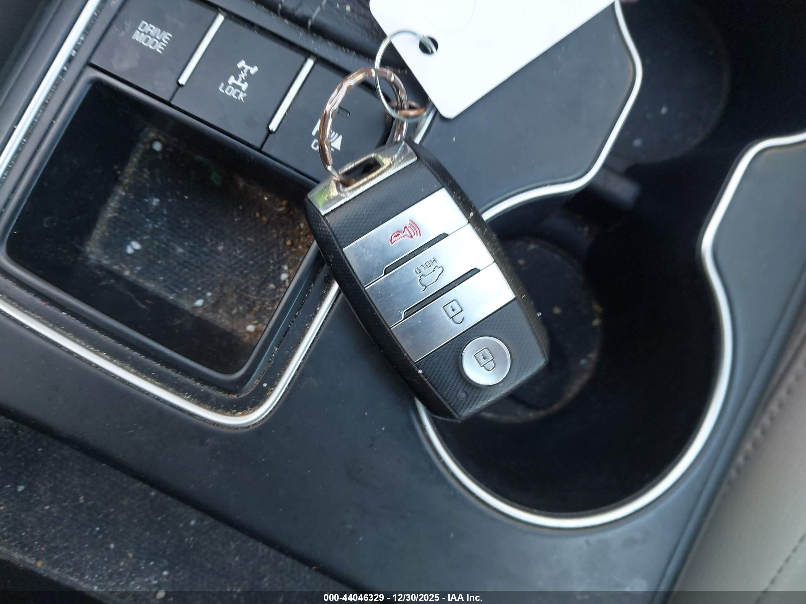 KIA SORENTO image 11
