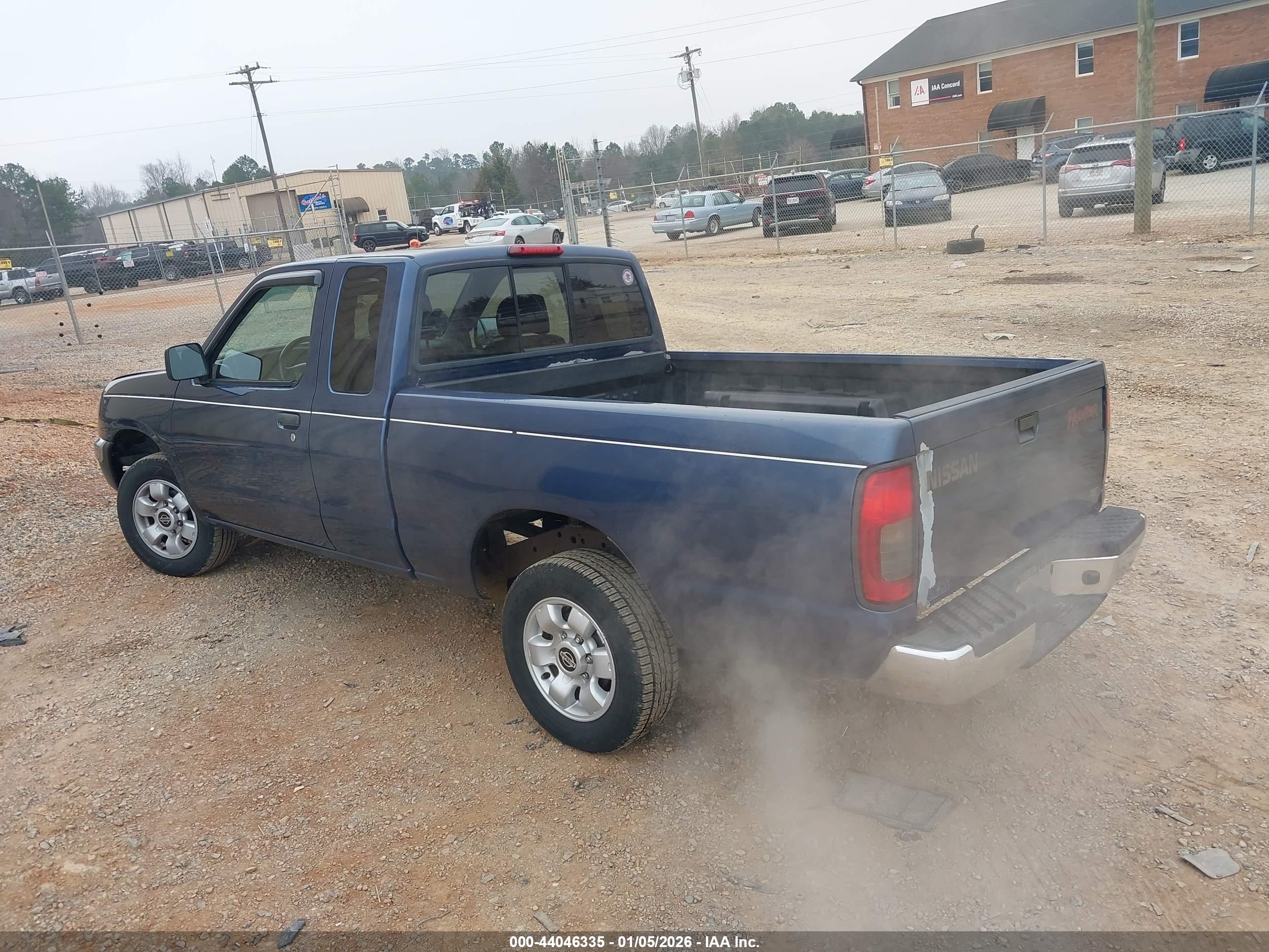 NISSAN FRONTIER image 3