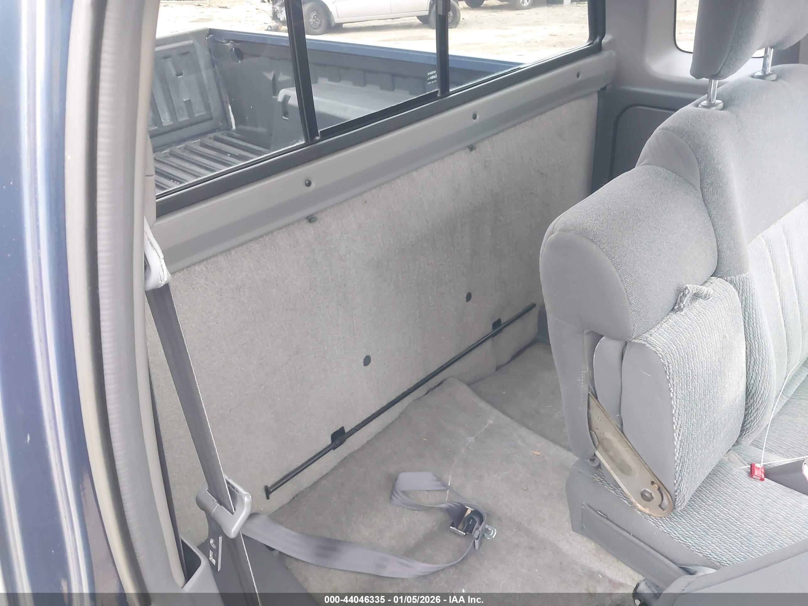 NISSAN FRONTIER image 8