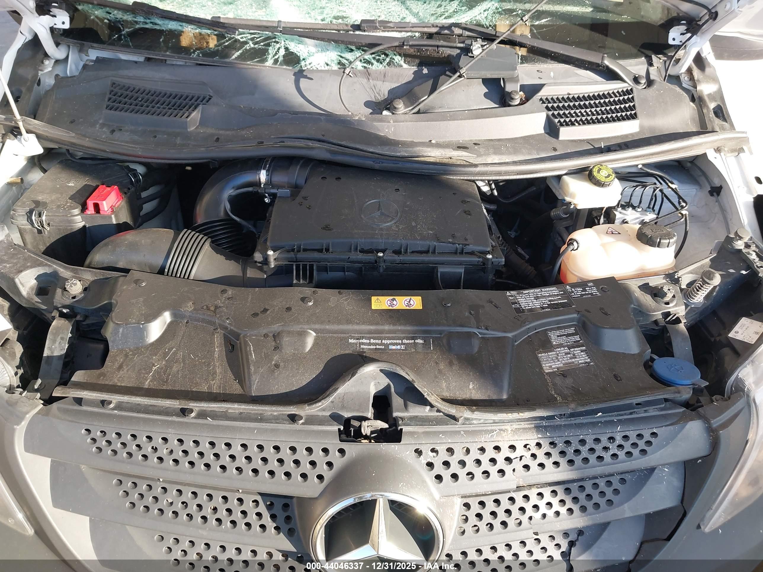 MERCEDES-BENZ METRIS image 10