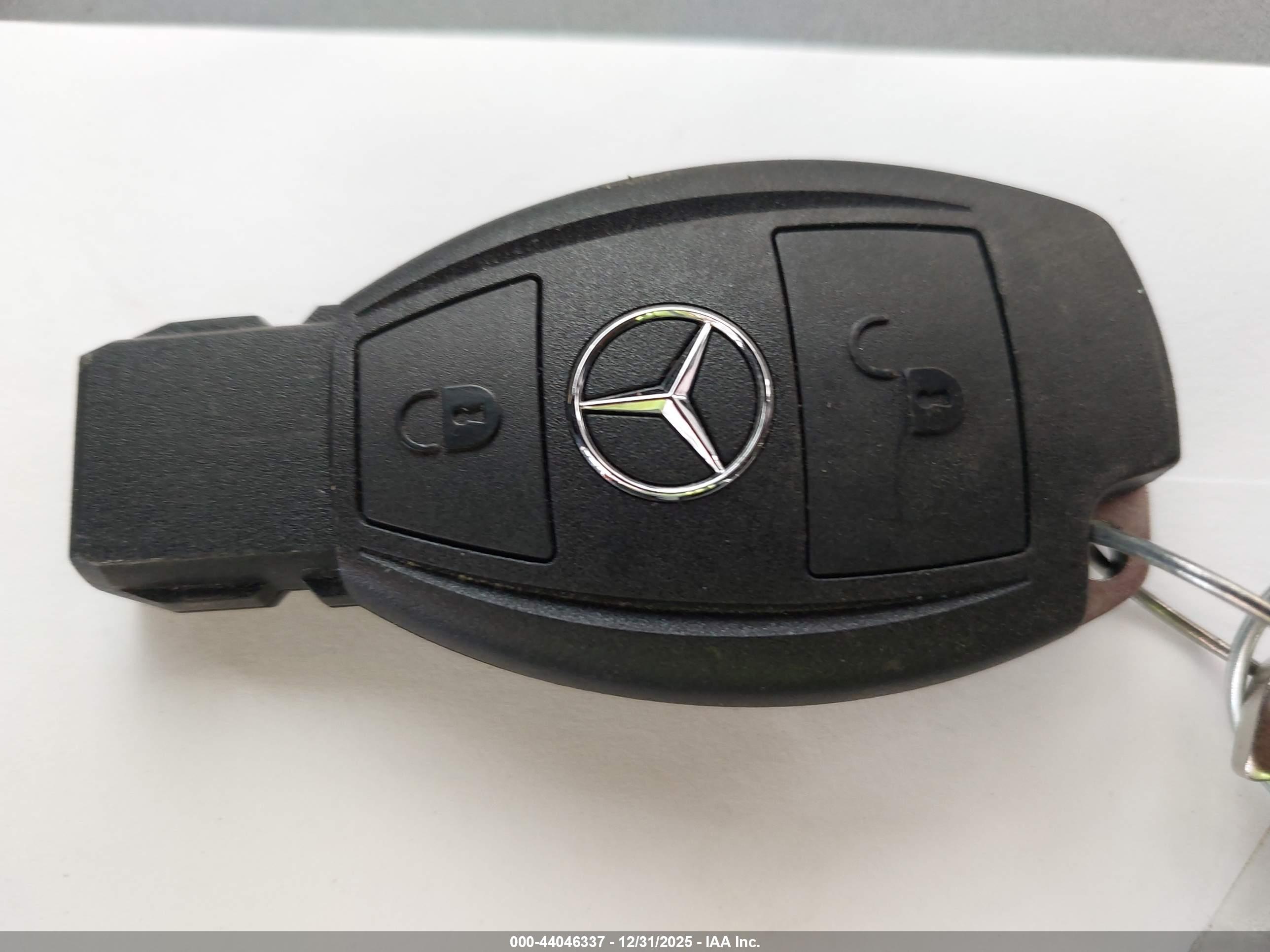 MERCEDES-BENZ METRIS image 11