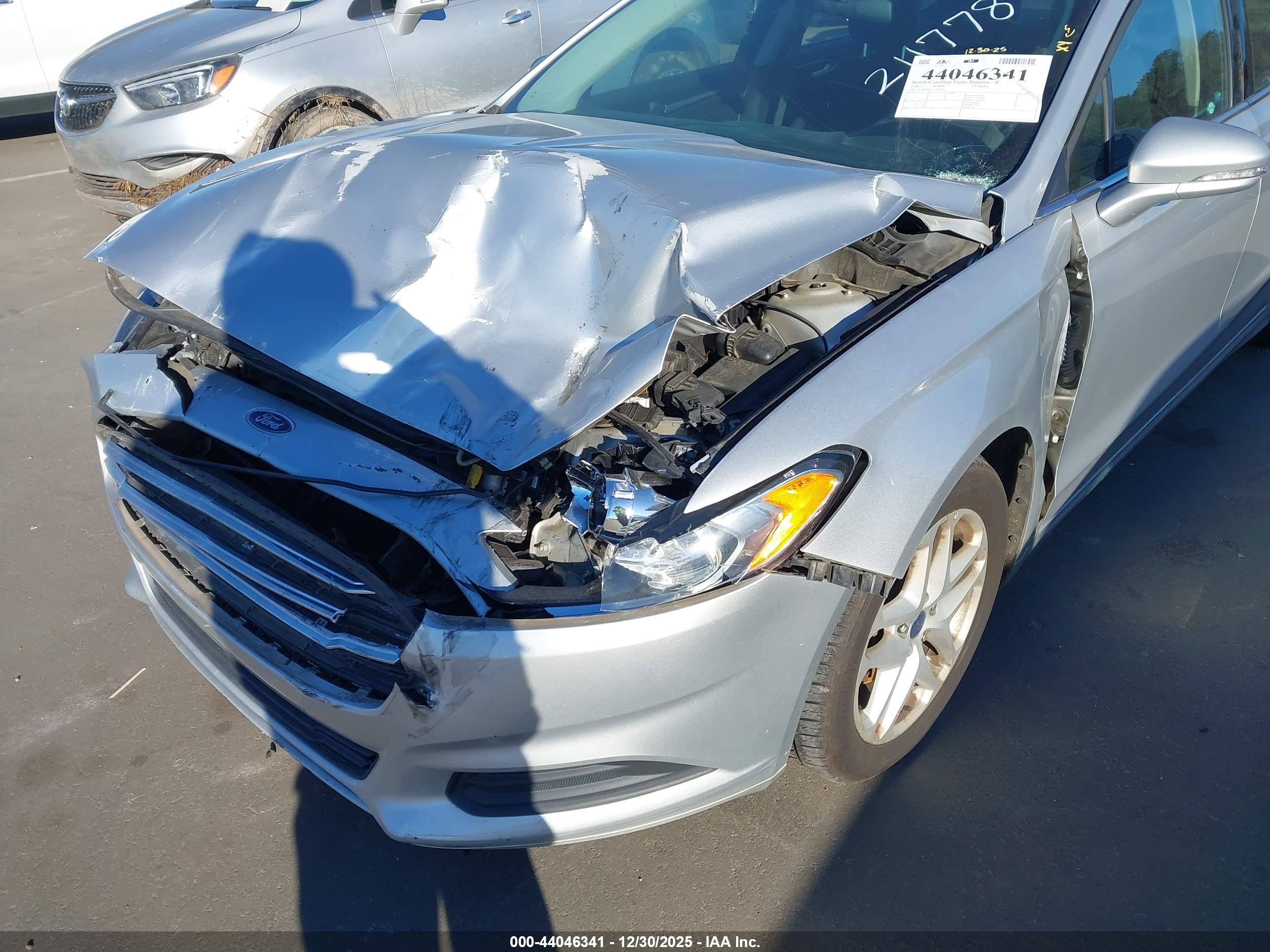 FORD FUSION image 6