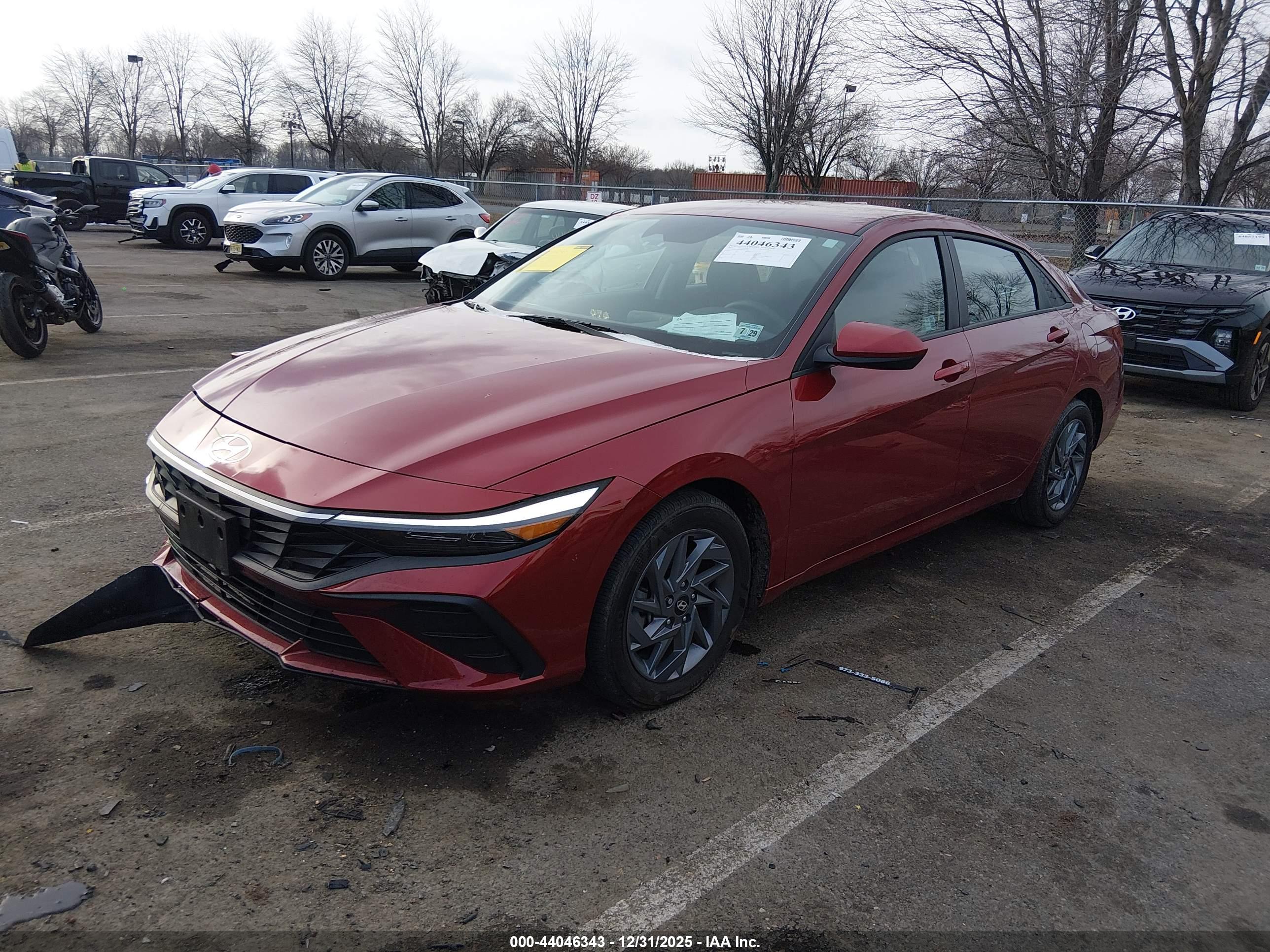 HYUNDAI ELANTRA image 2