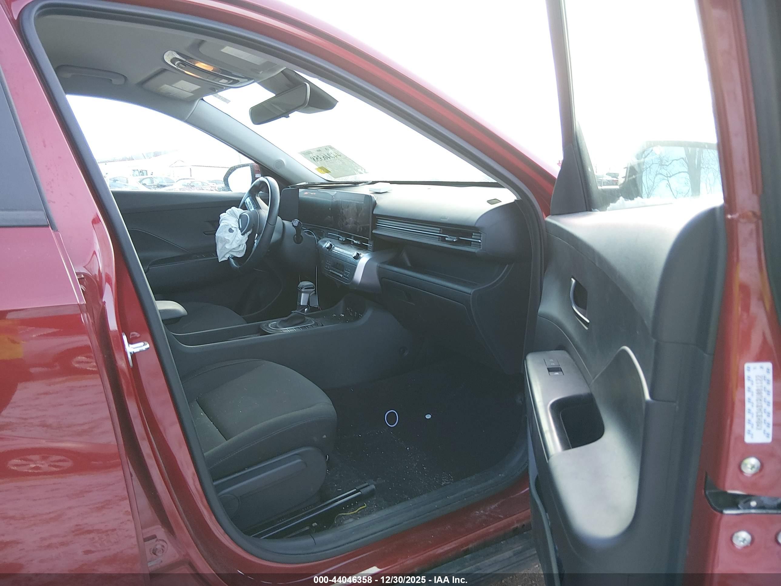 HYUNDAI KONA image 5