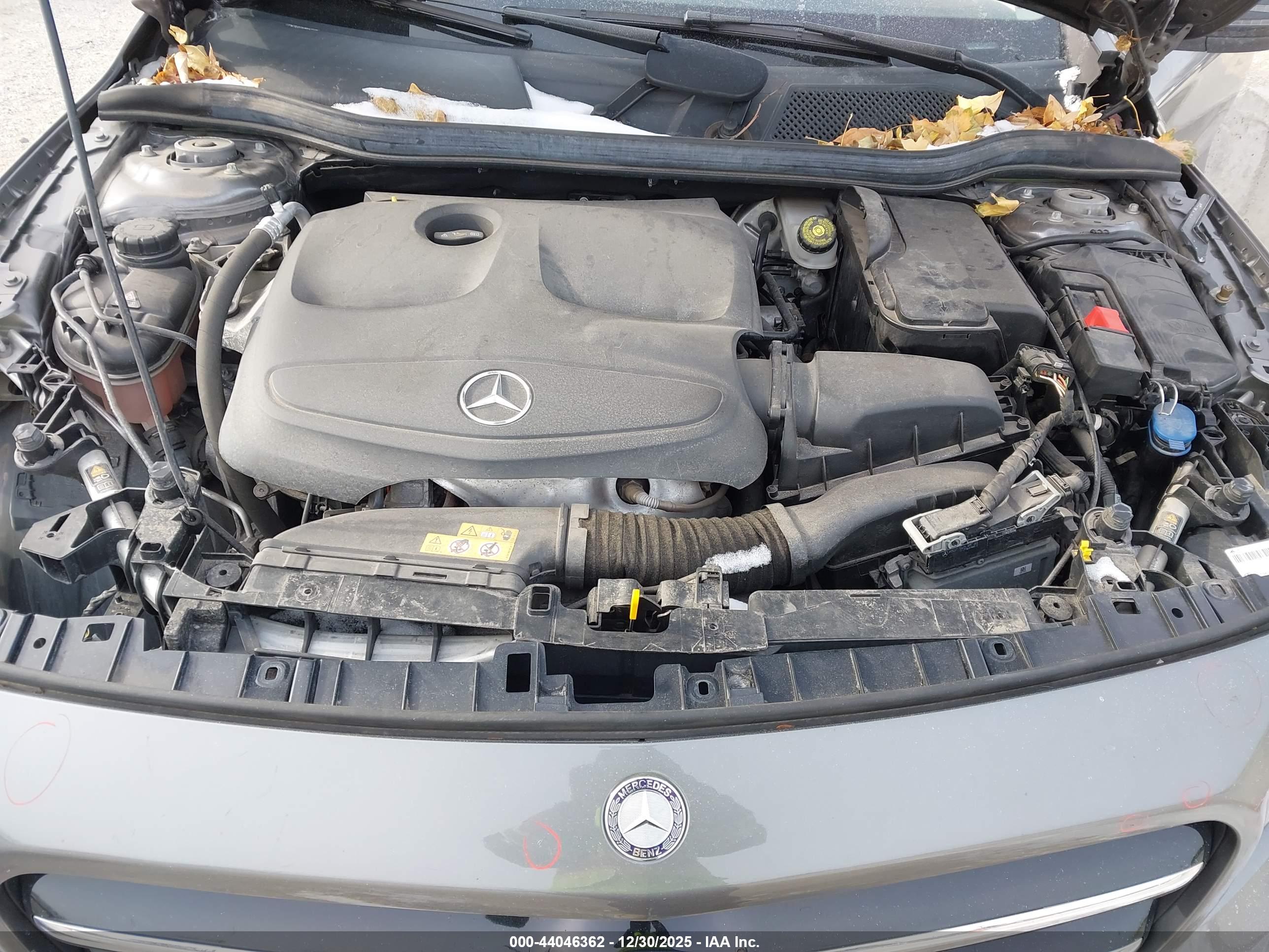 MERCEDES-BENZ GLA image 10