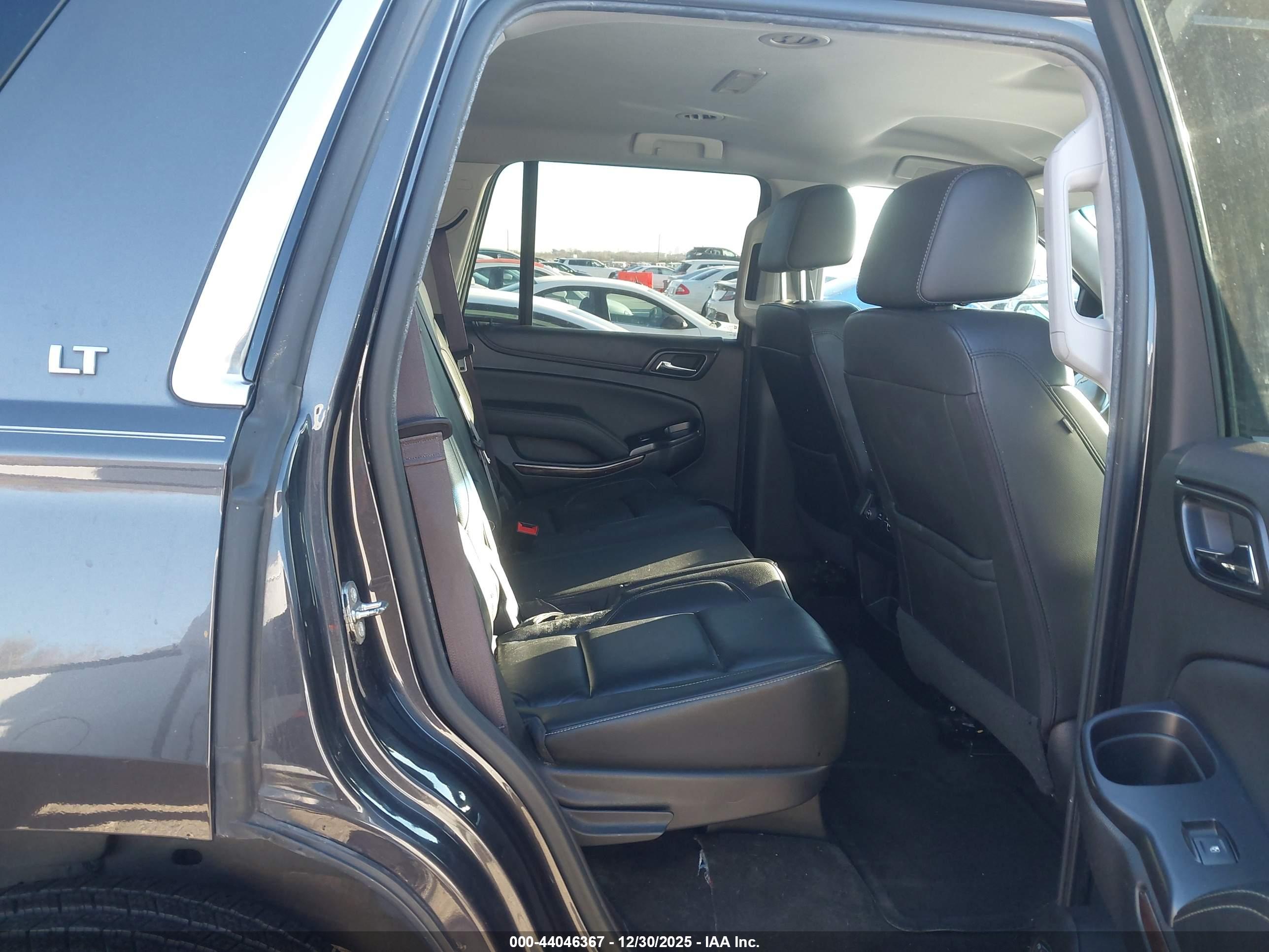 CHEVROLET TAHOE image 8