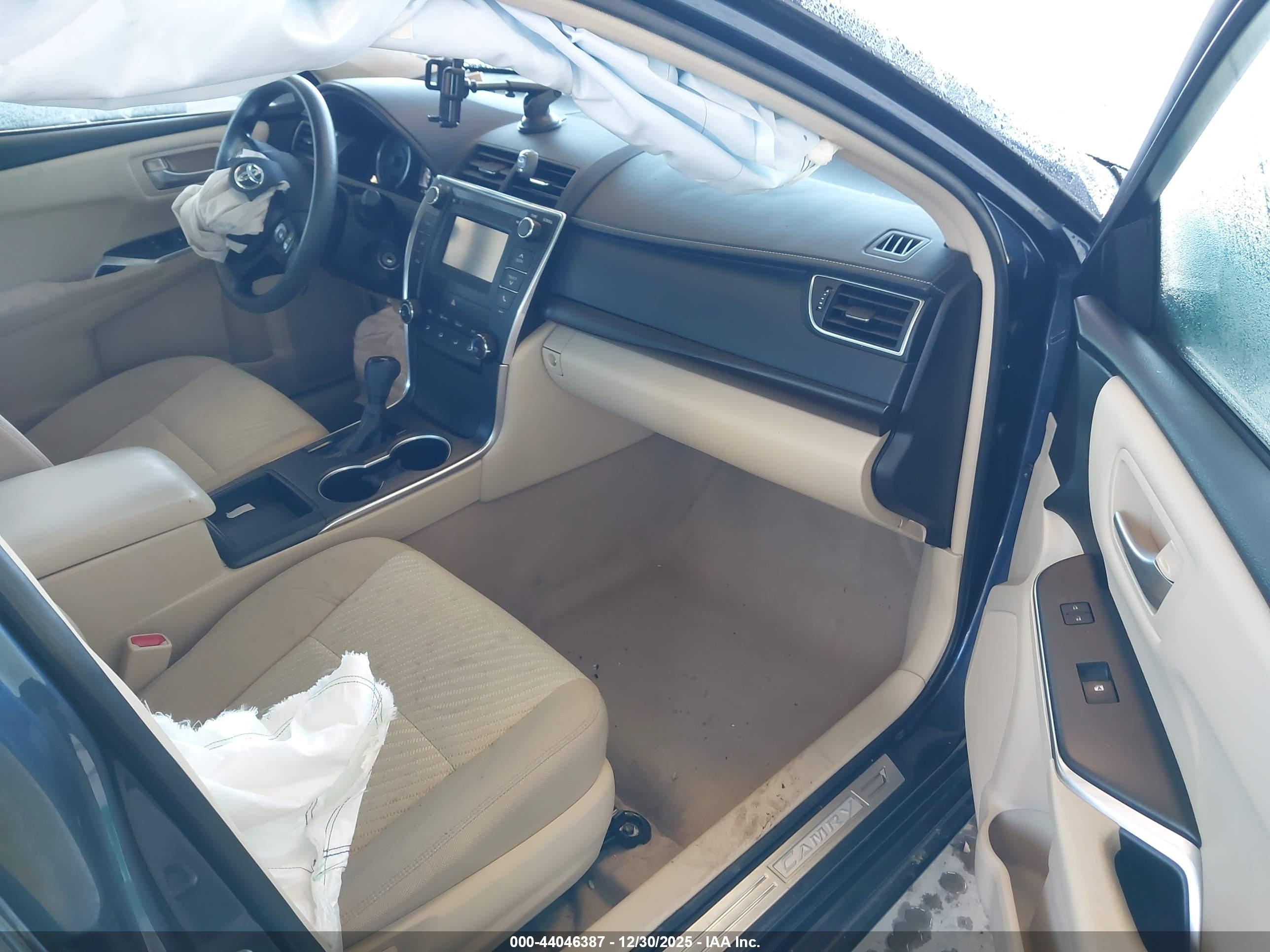 TOYOTA CAMRY image 5