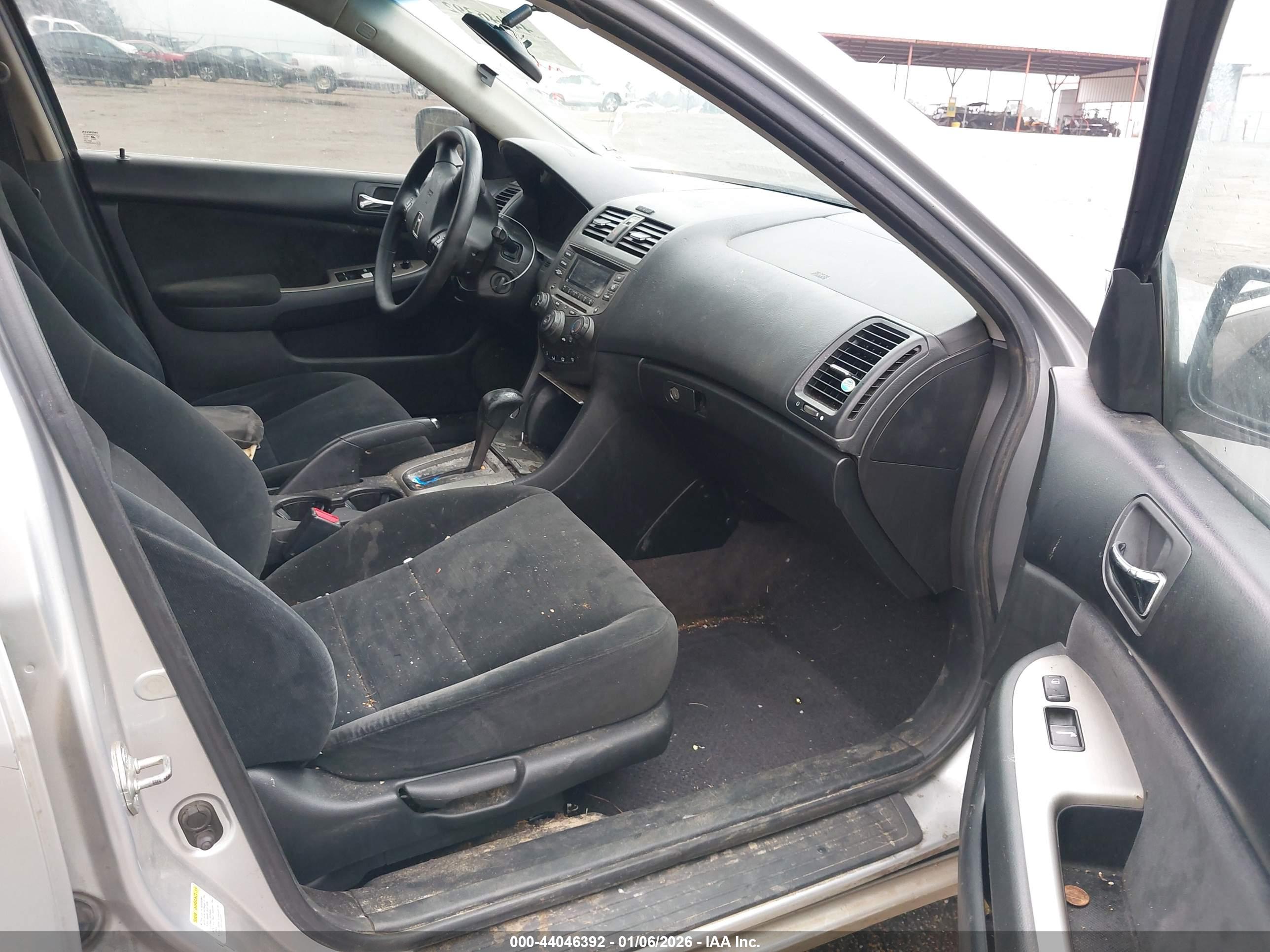 HONDA ACCORD image 5