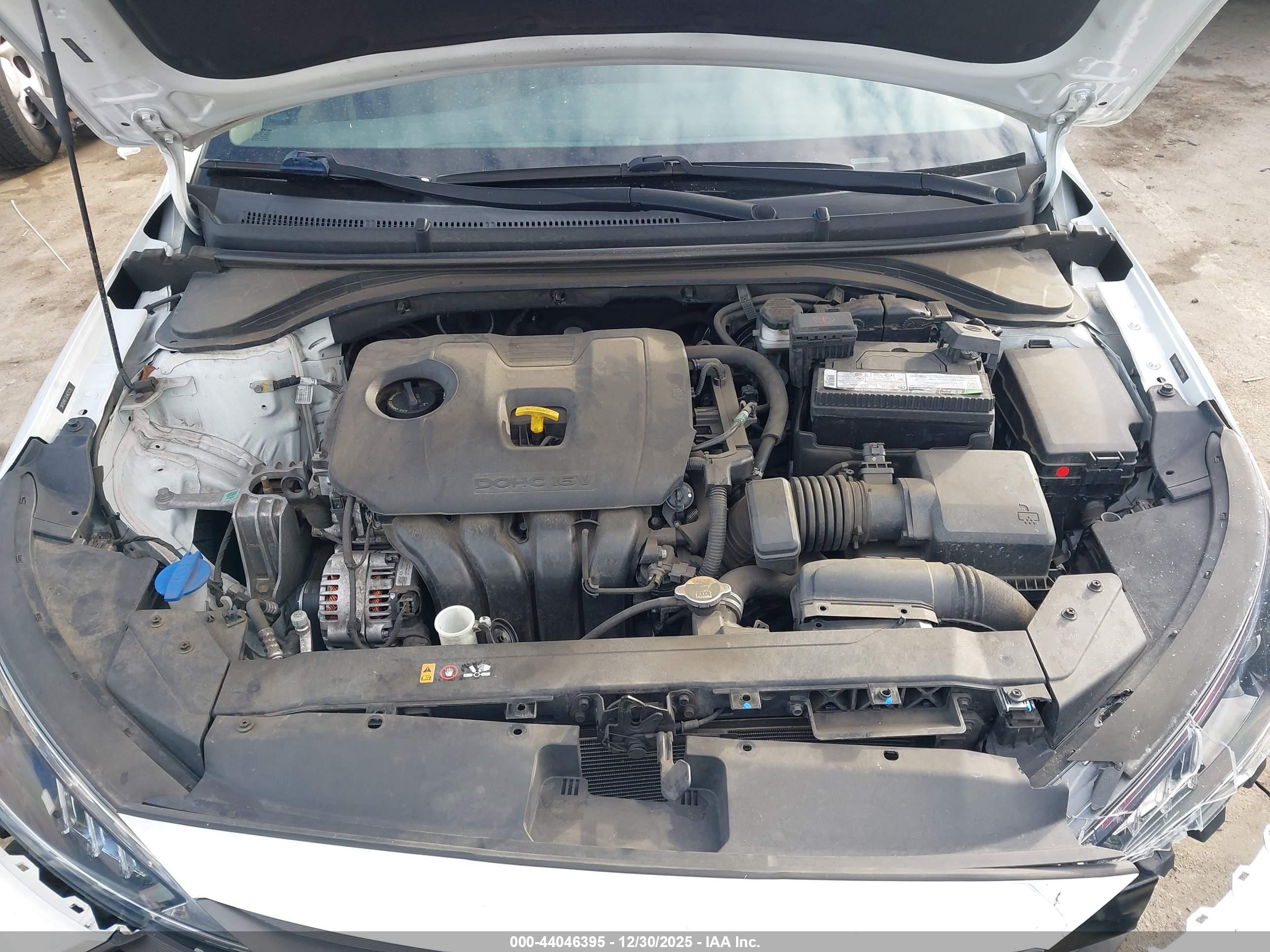 HYUNDAI ELANTRA image 10