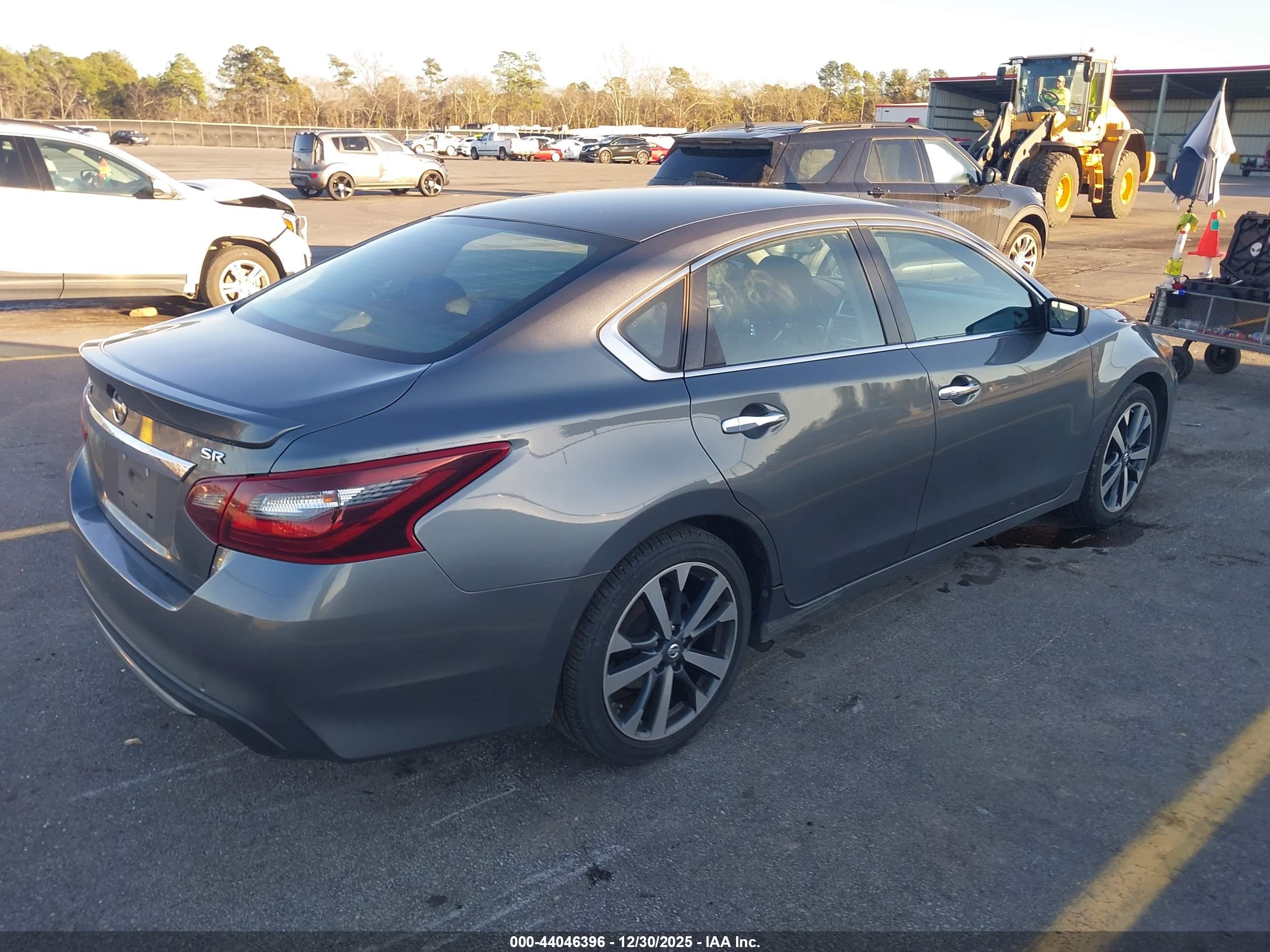 NISSAN ALTIMA image 4
