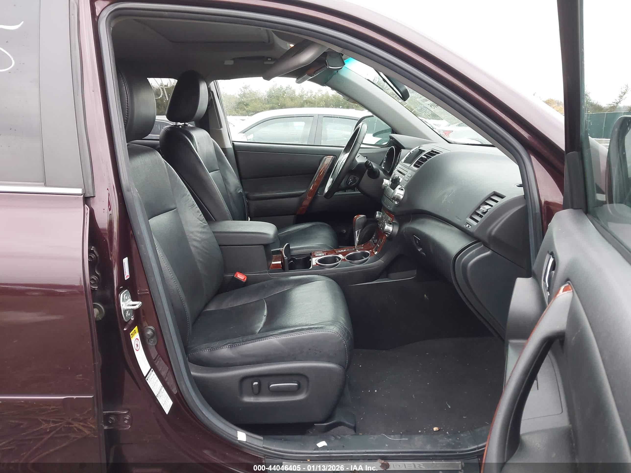 TOYOTA HIGHLANDER image 5