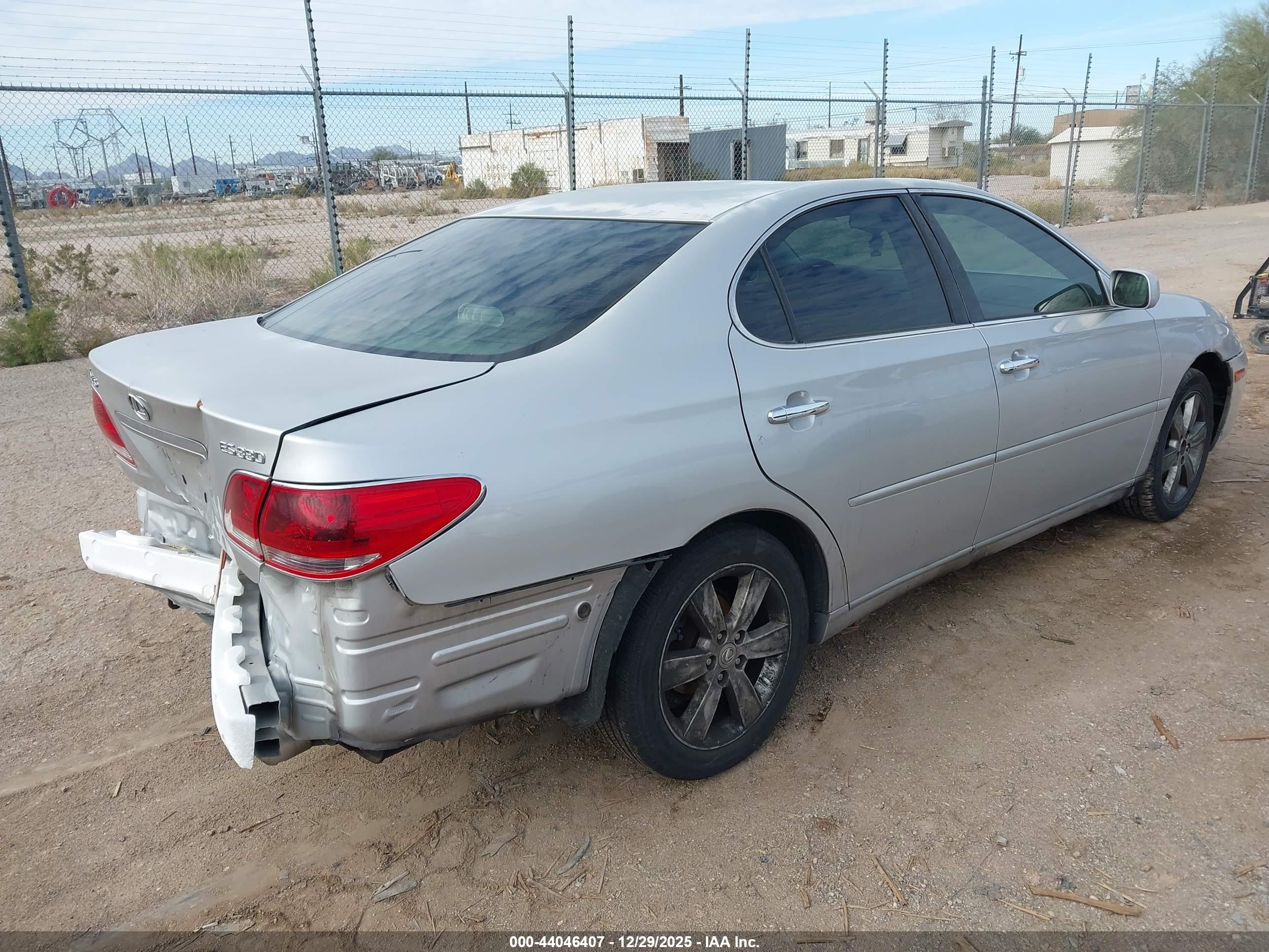 LEXUS ES image 4