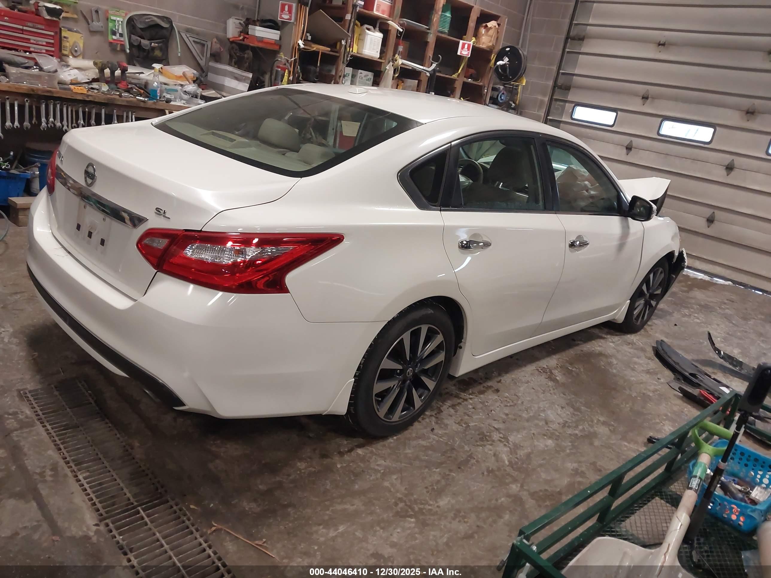 NISSAN ALTIMA image 4