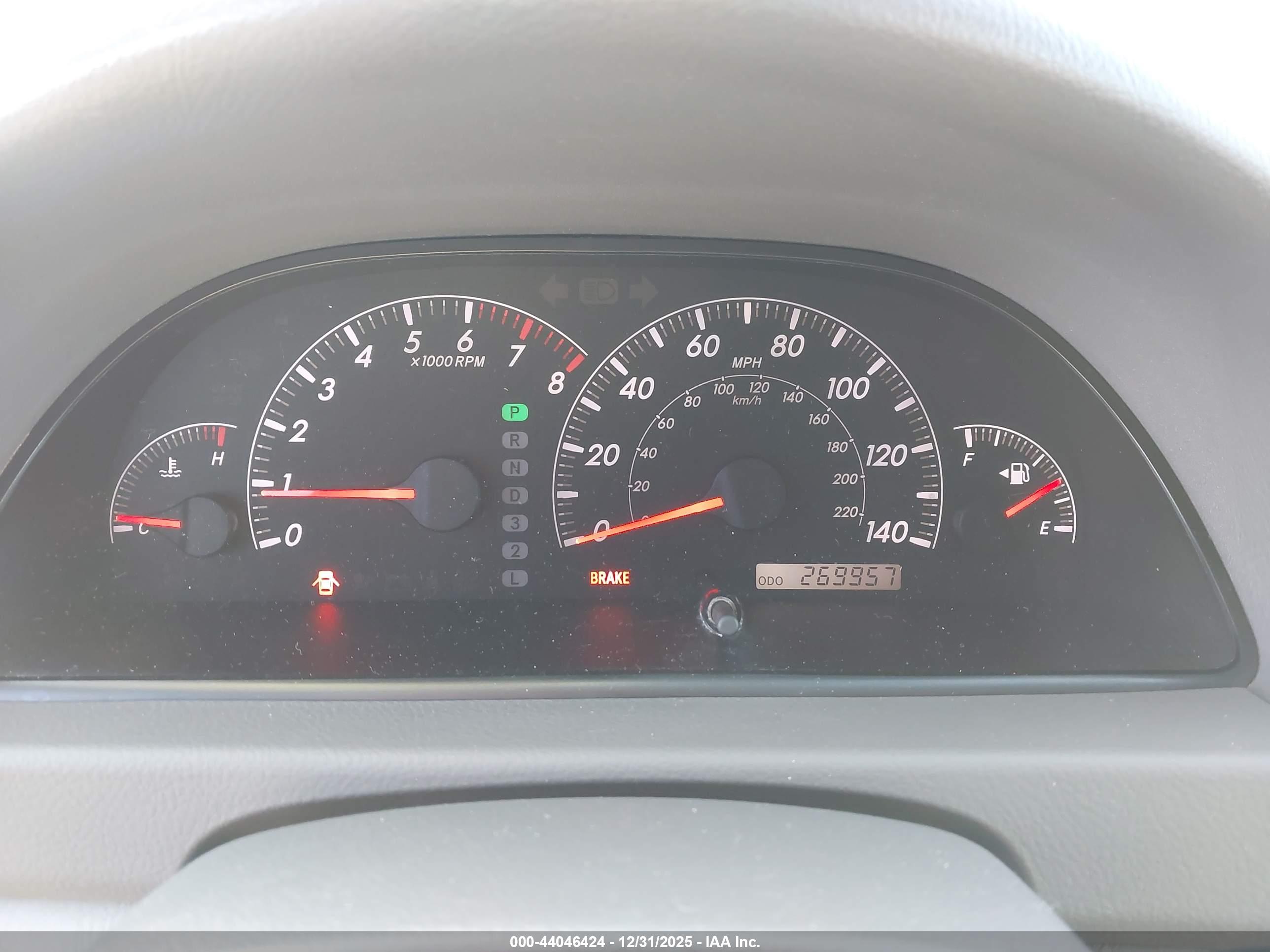 TOYOTA CAMRY image 7