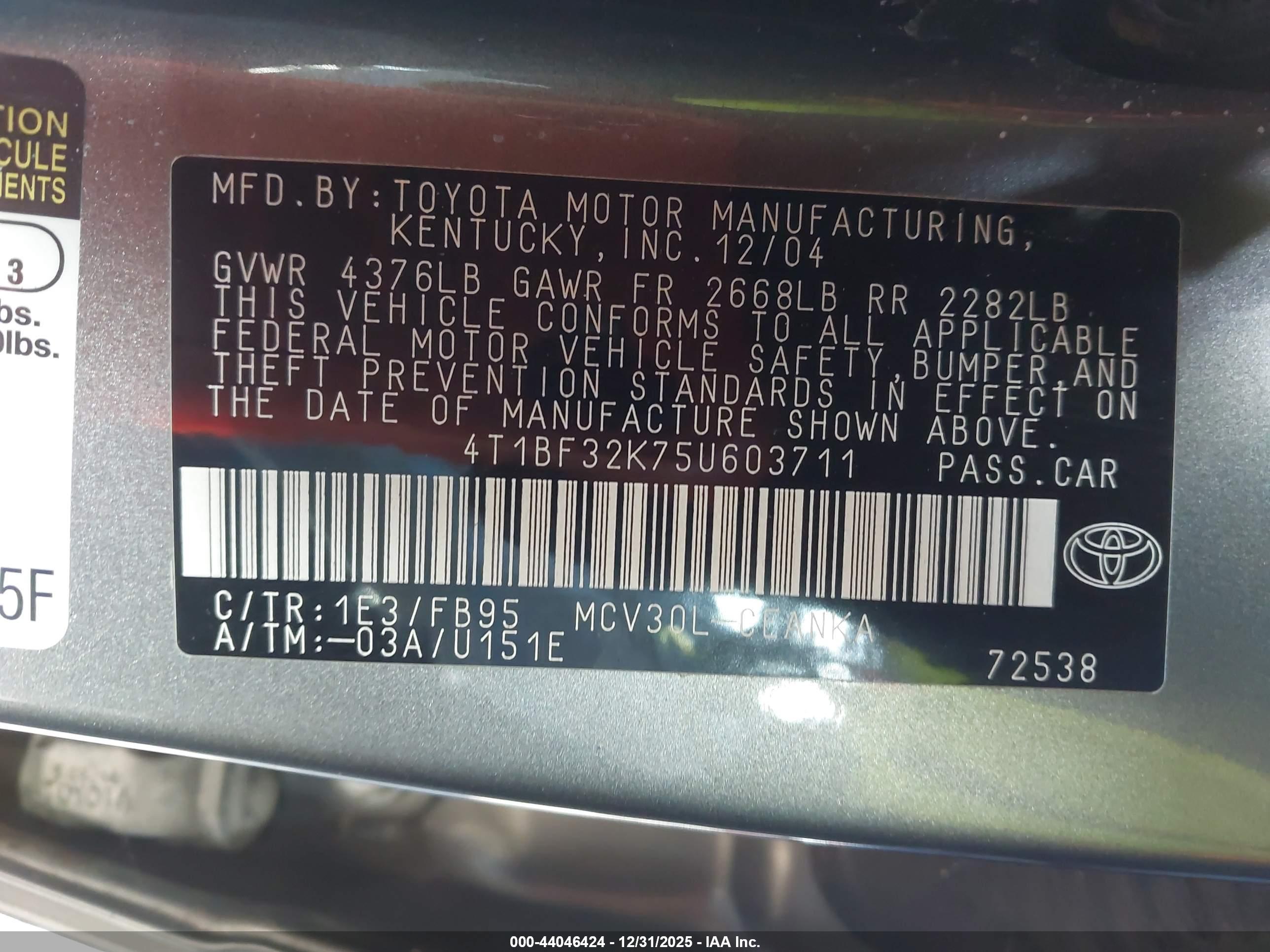 TOYOTA CAMRY image 9