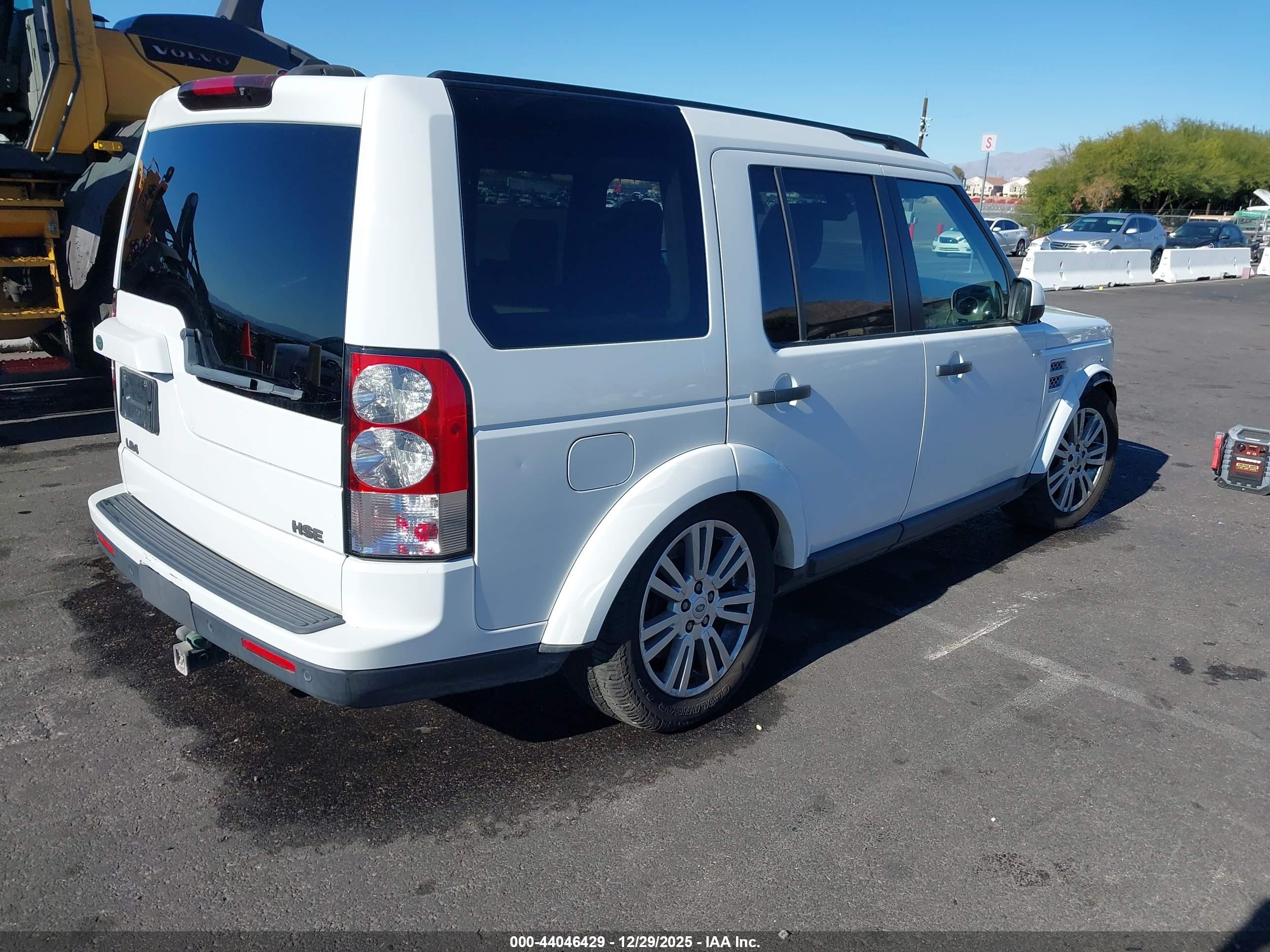 LAND ROVER image 4