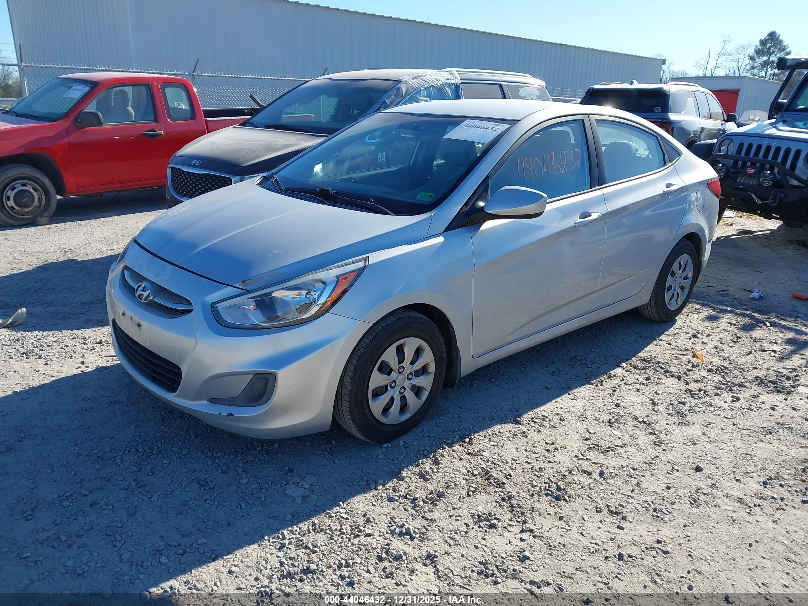 HYUNDAI ACCENT image 2