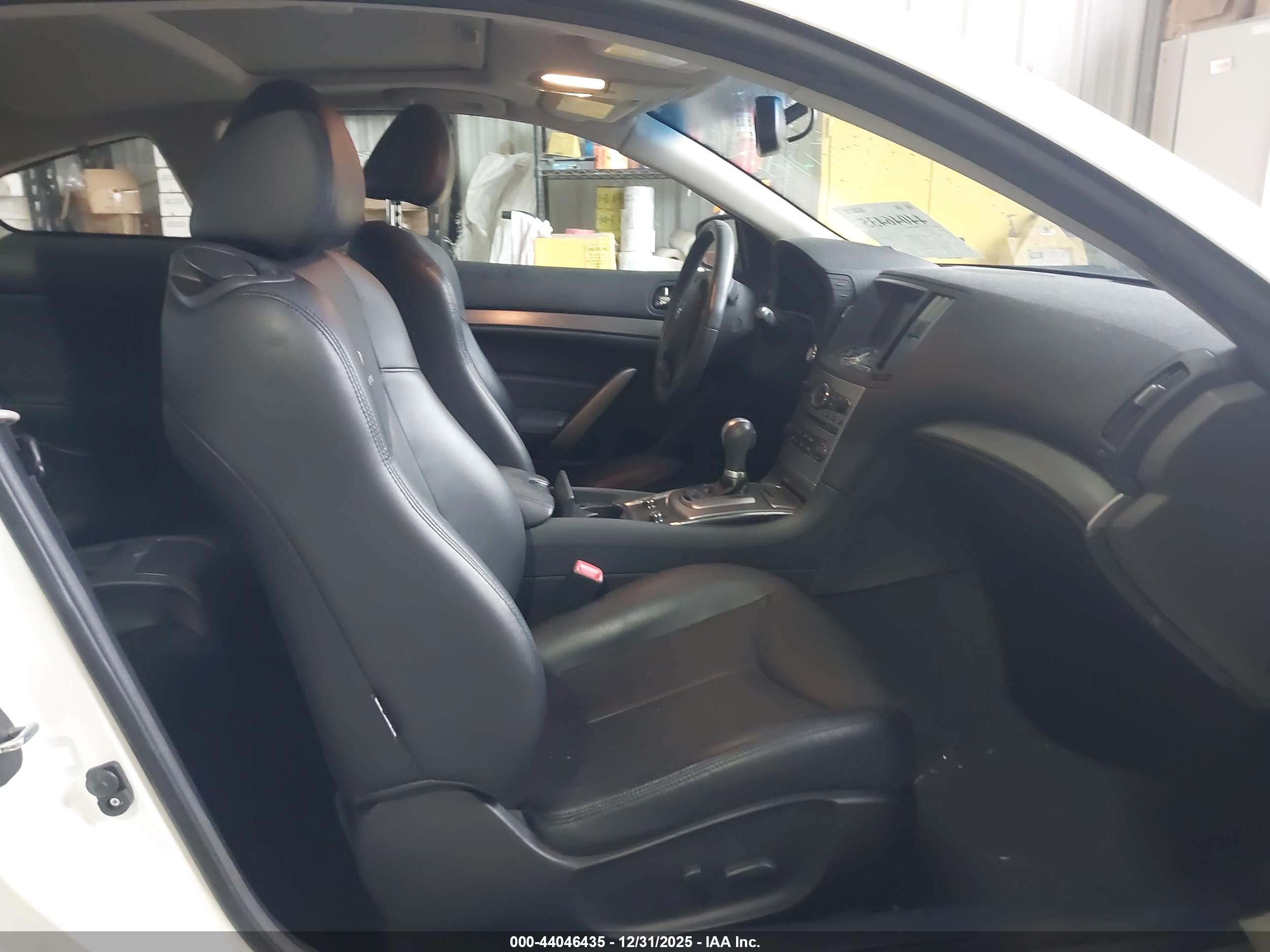 INFINITI G37 image 5