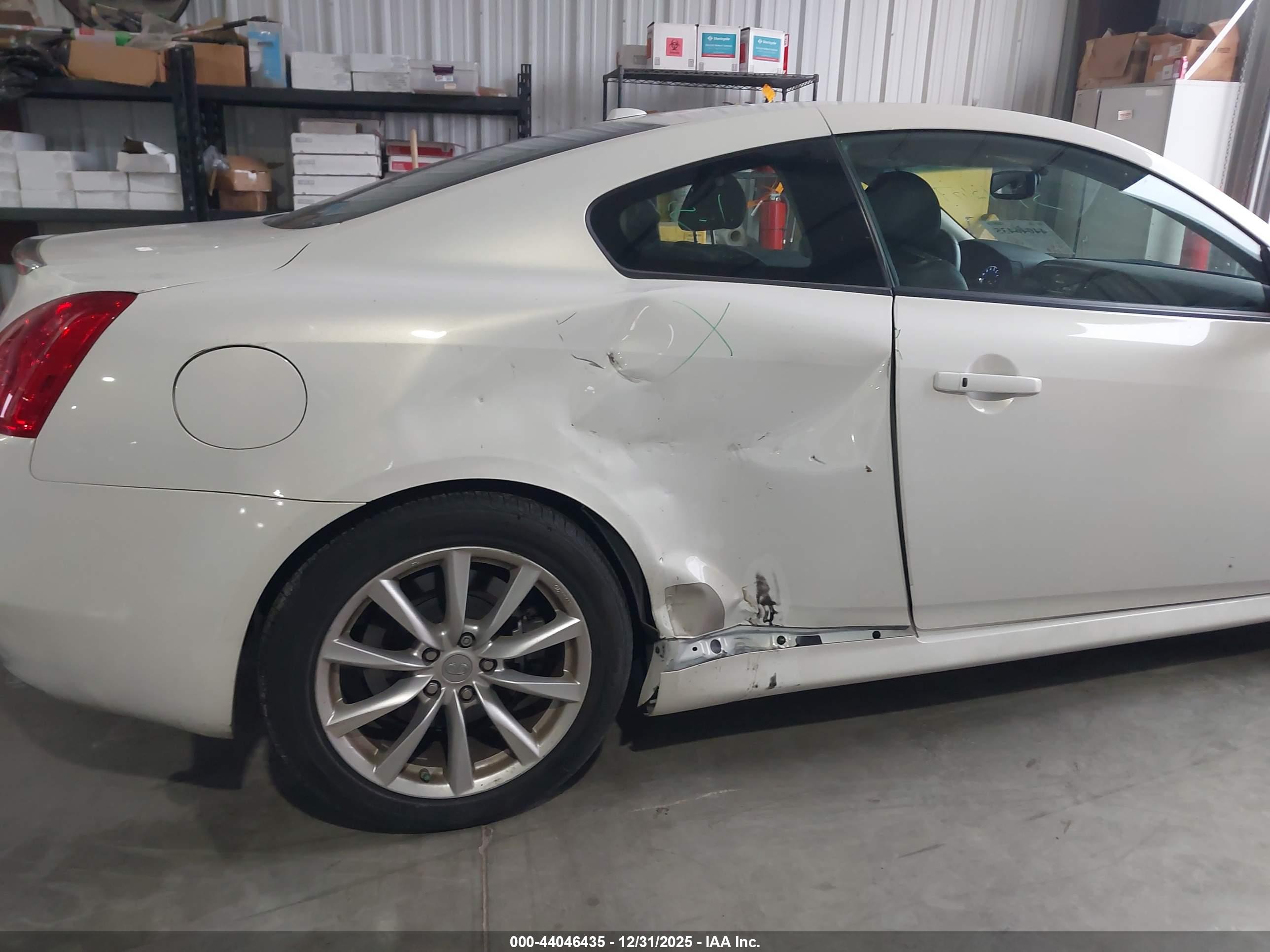 INFINITI G37 image 6