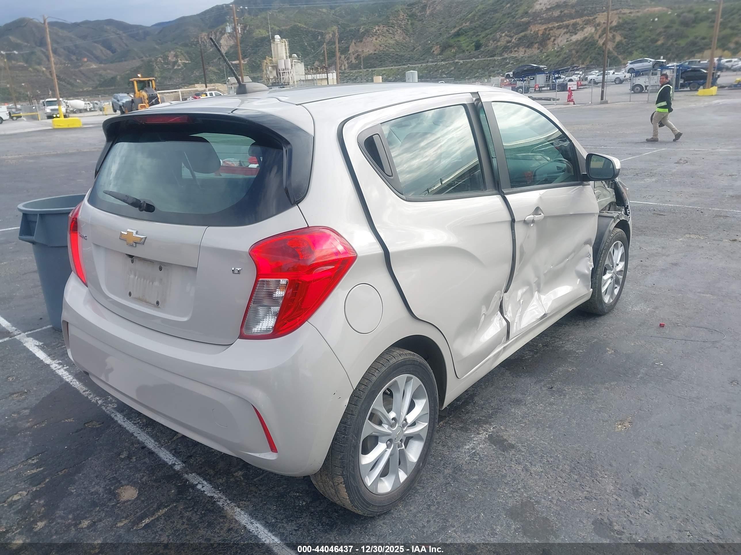 CHEVROLET SPARK image 4