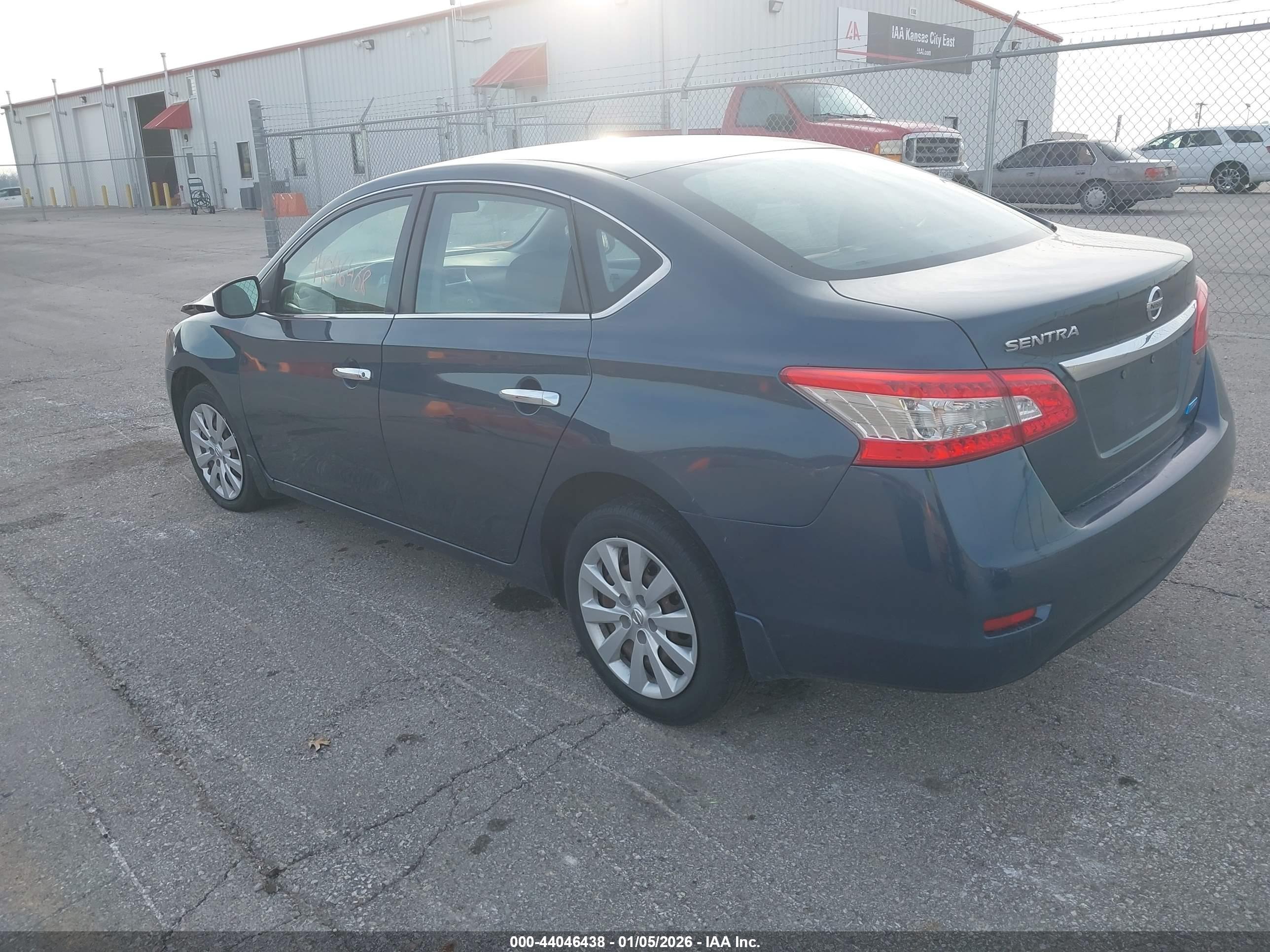 NISSAN SENTRA image 3