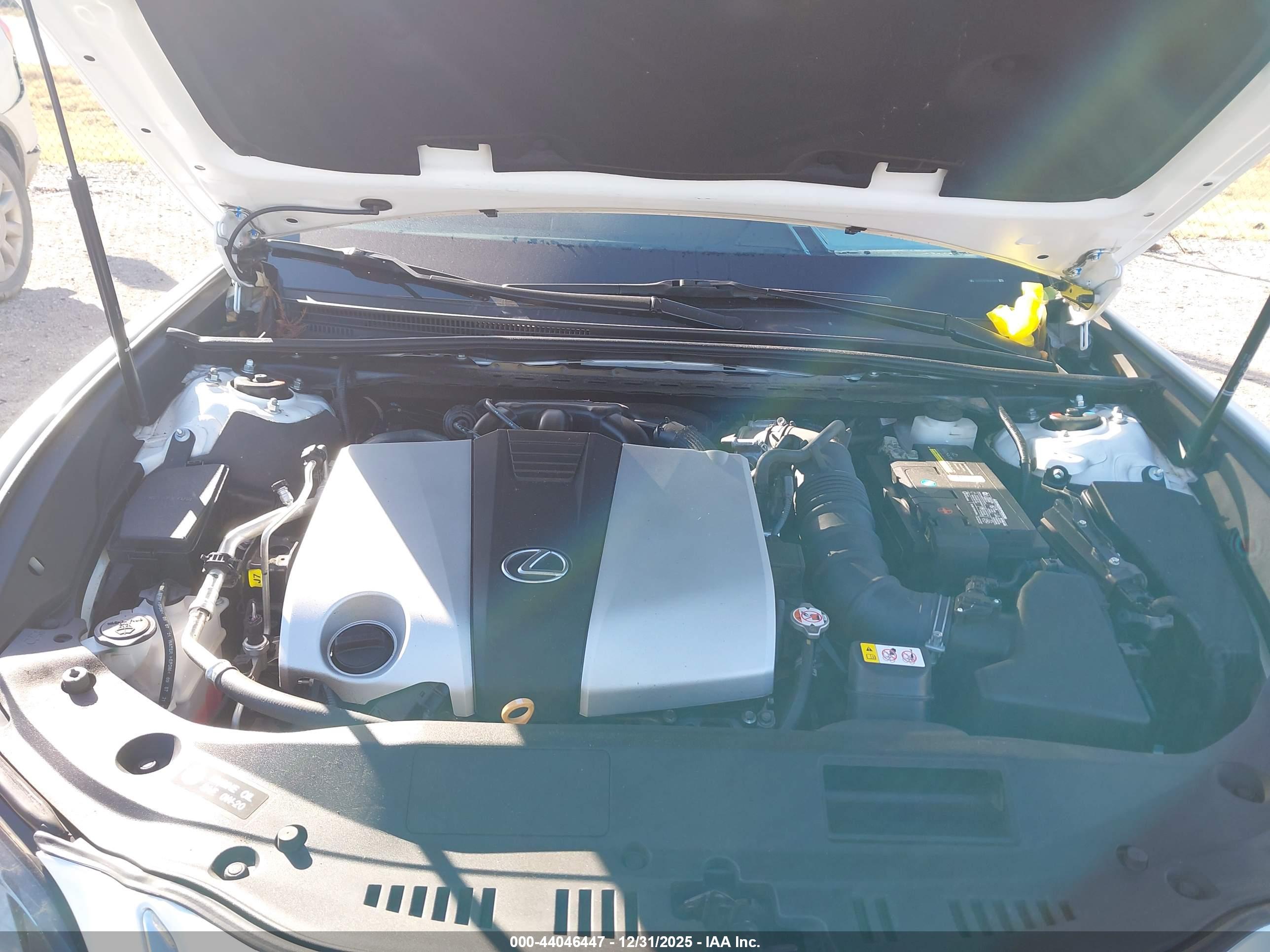 LEXUS ES image 10
