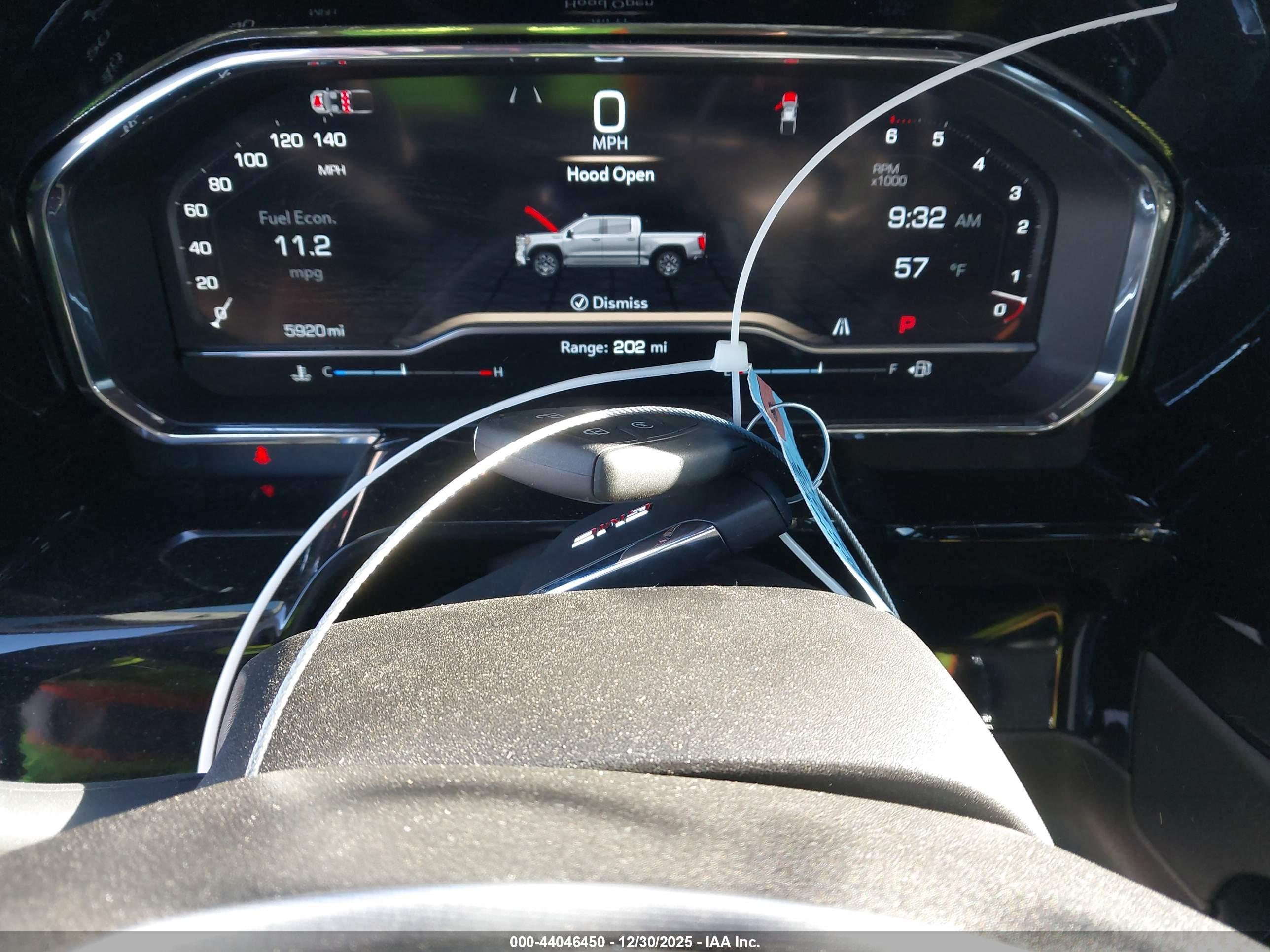 GMC SIERRA image 11